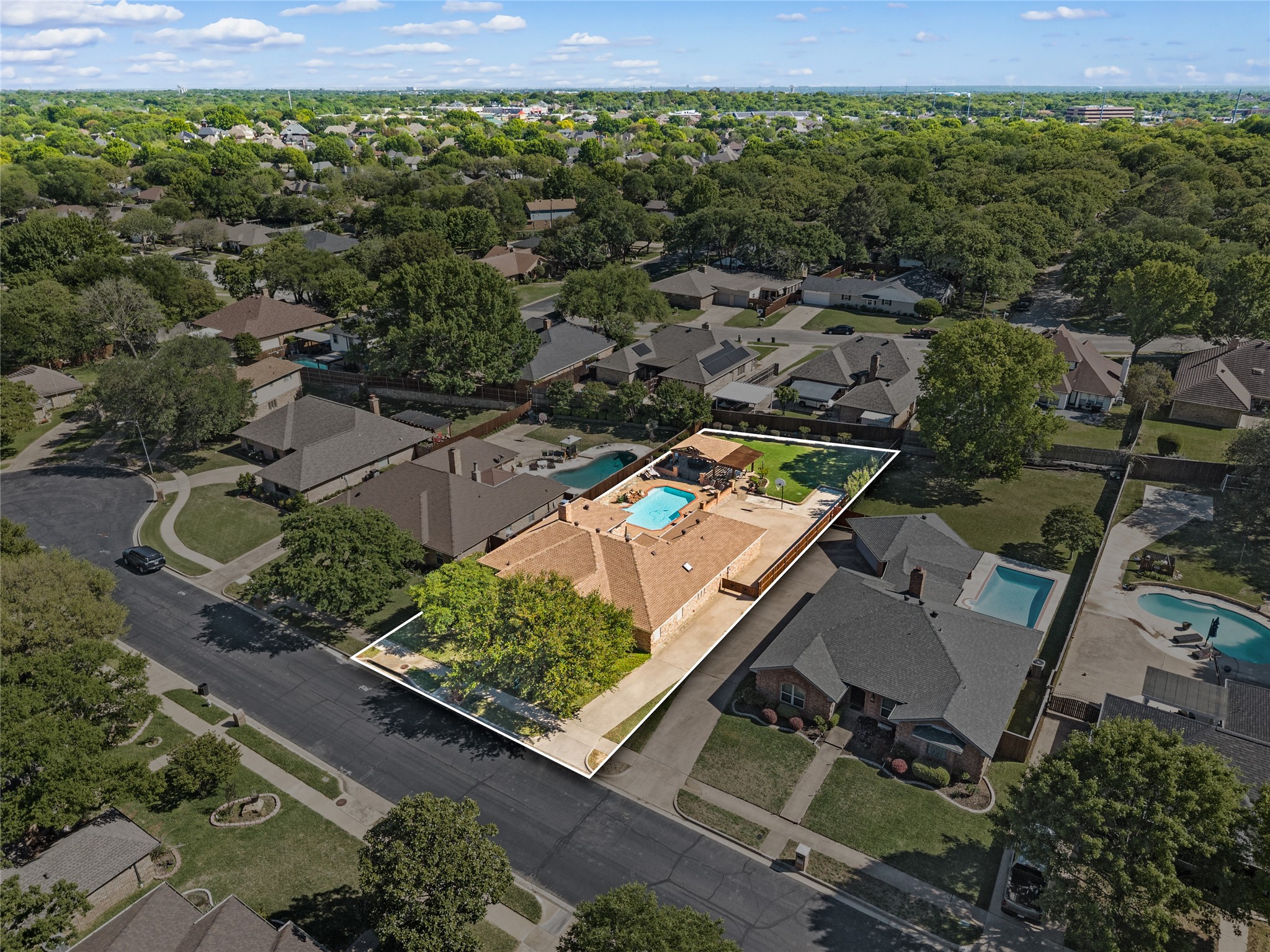 517 Highland Park Drive Hurst TX 76054