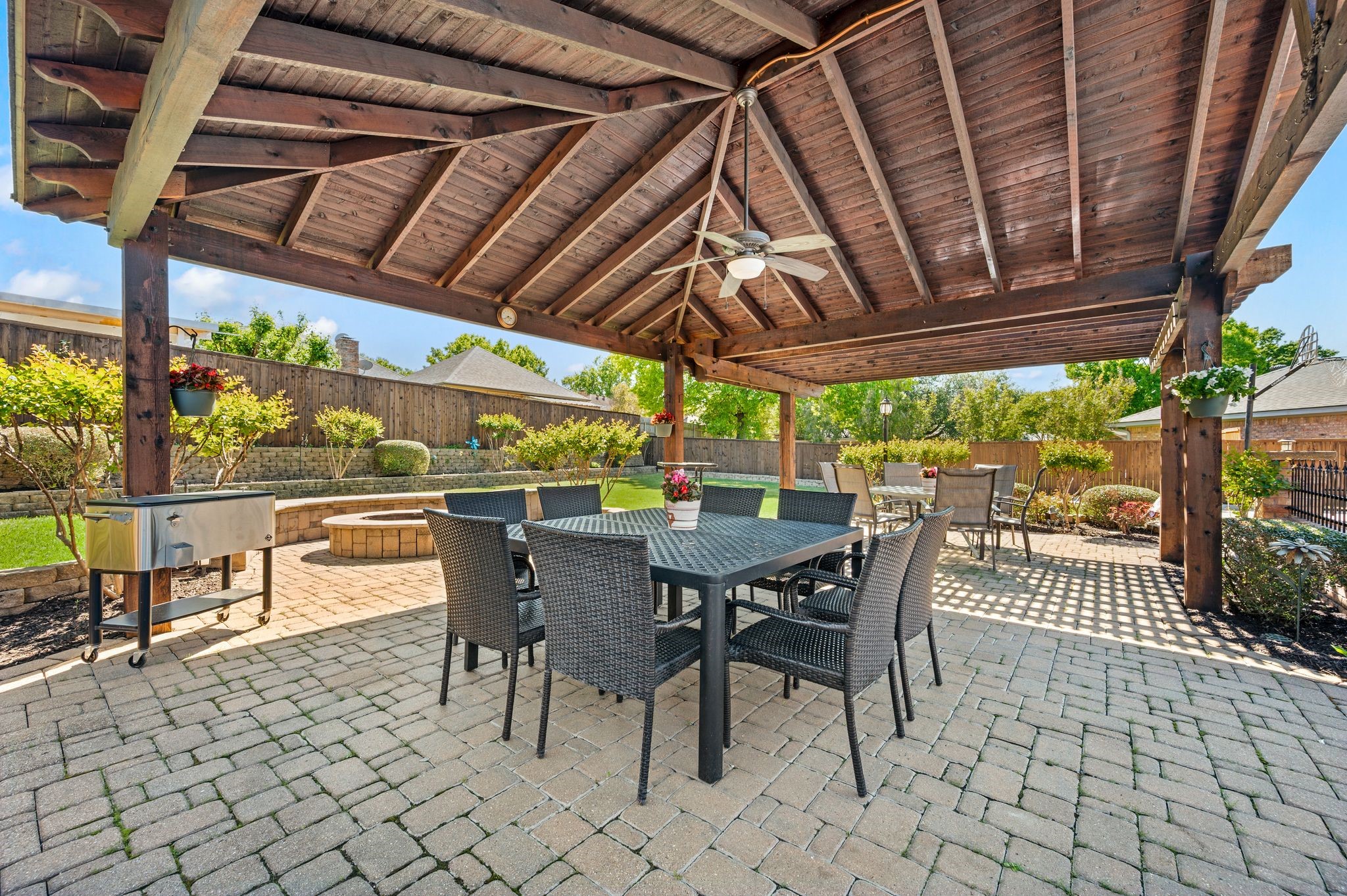 517 Highland Park Drive Hurst TX 76054