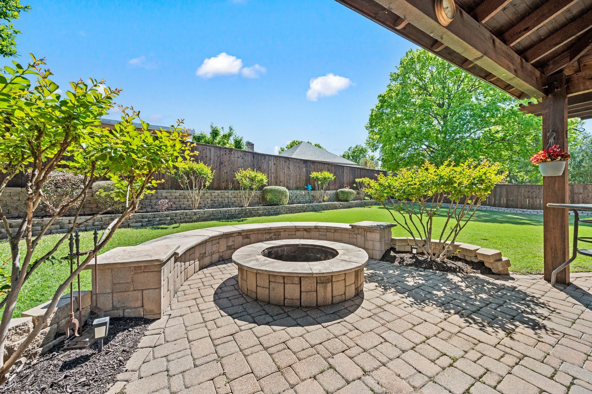 517 Highland Park Drive Hurst TX 76054