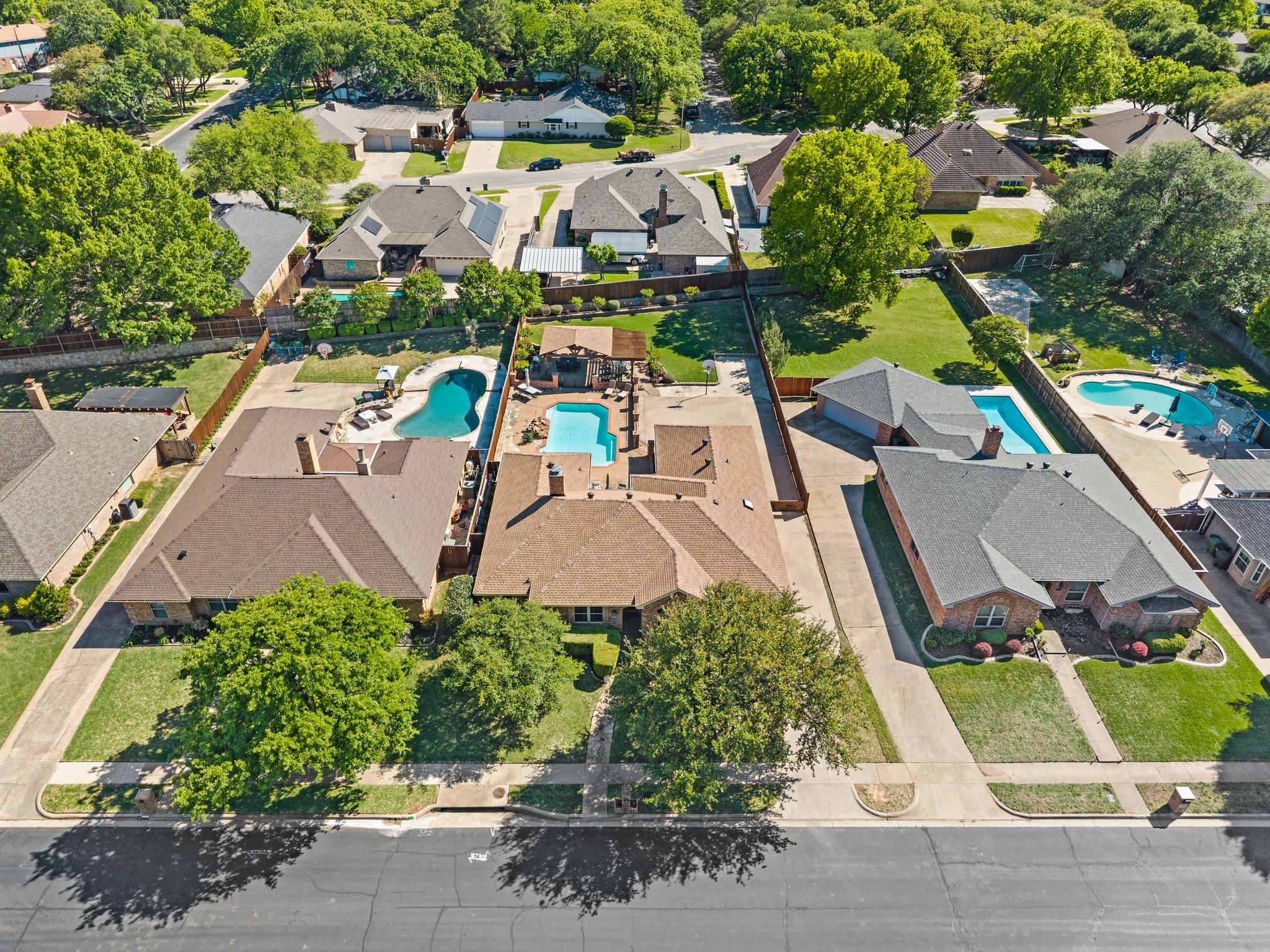 517 Highland Park Drive Hurst TX 76054