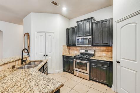 928 Mcgehee Court Fate TX 75087