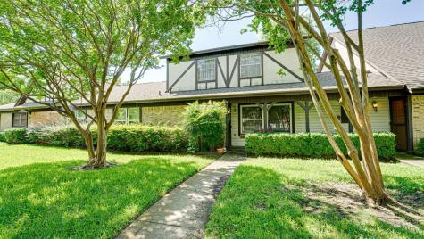 4827 Rollingwood Court Garland TX 75043
