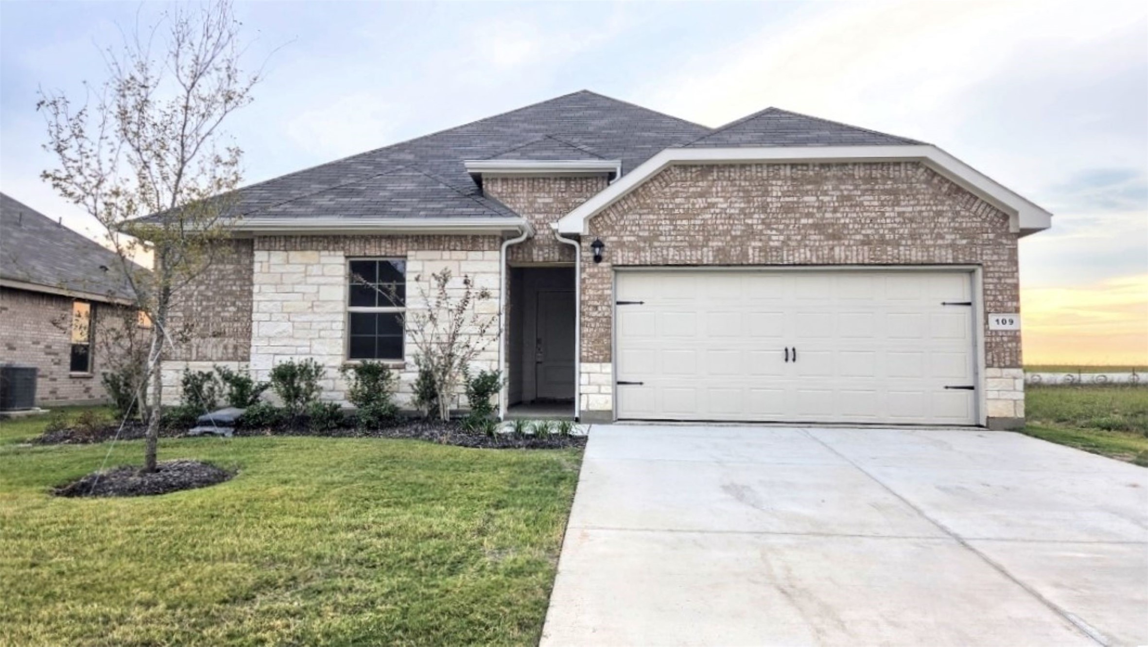 109 Trinity Street Grandview TX 76050