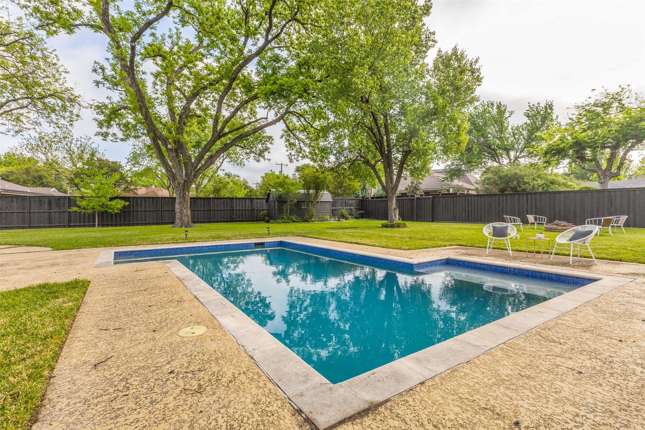 1404 El Campo Drive Dallas TX 75218