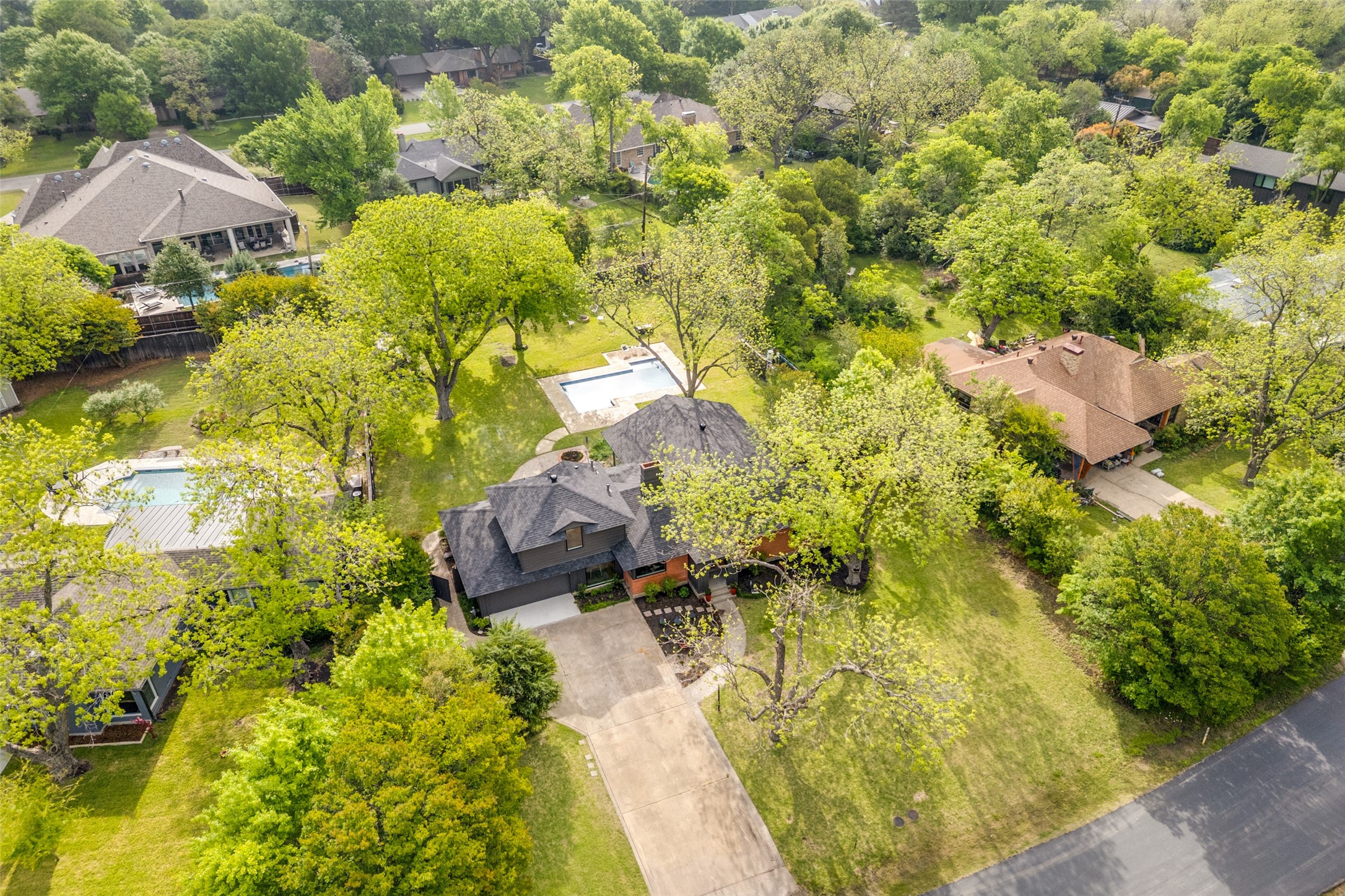 1404 El Campo Drive Dallas TX 75218