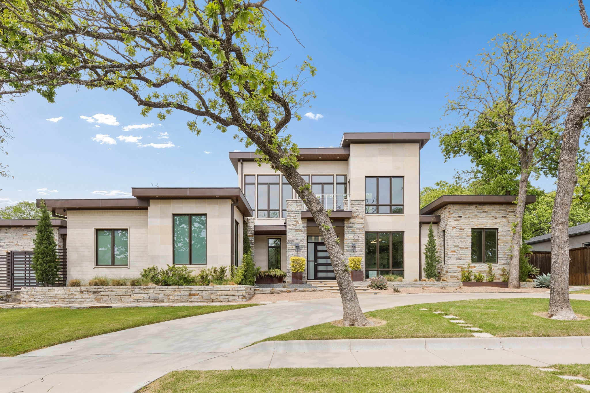 548 Oak Grove Lane Coppell TX 75019