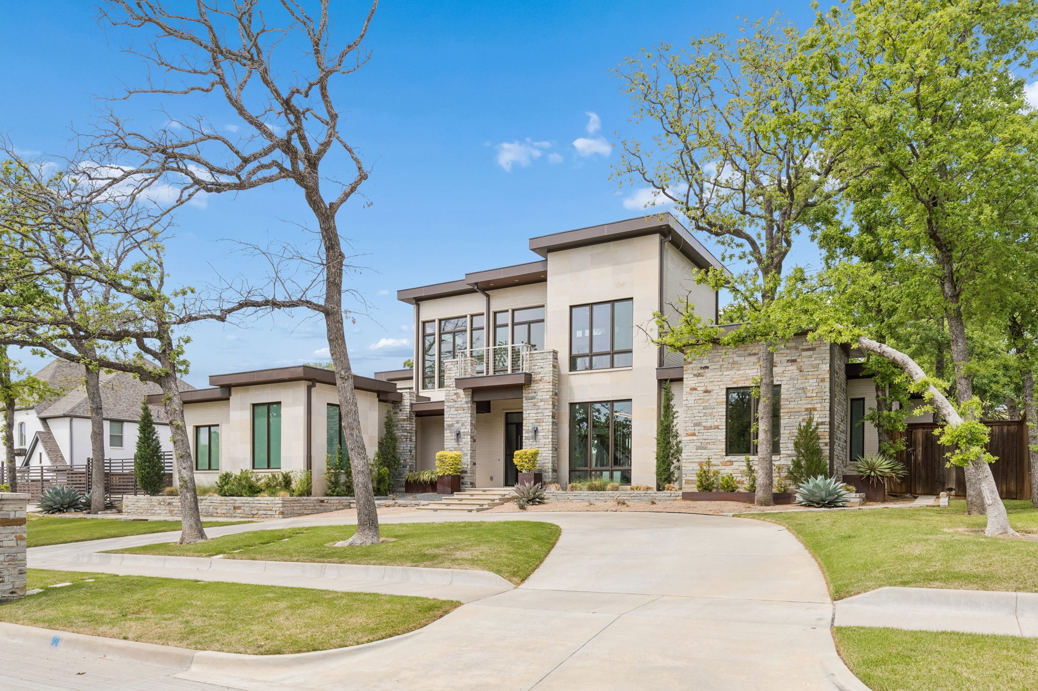 548 Oak Grove Lane Coppell TX 75019