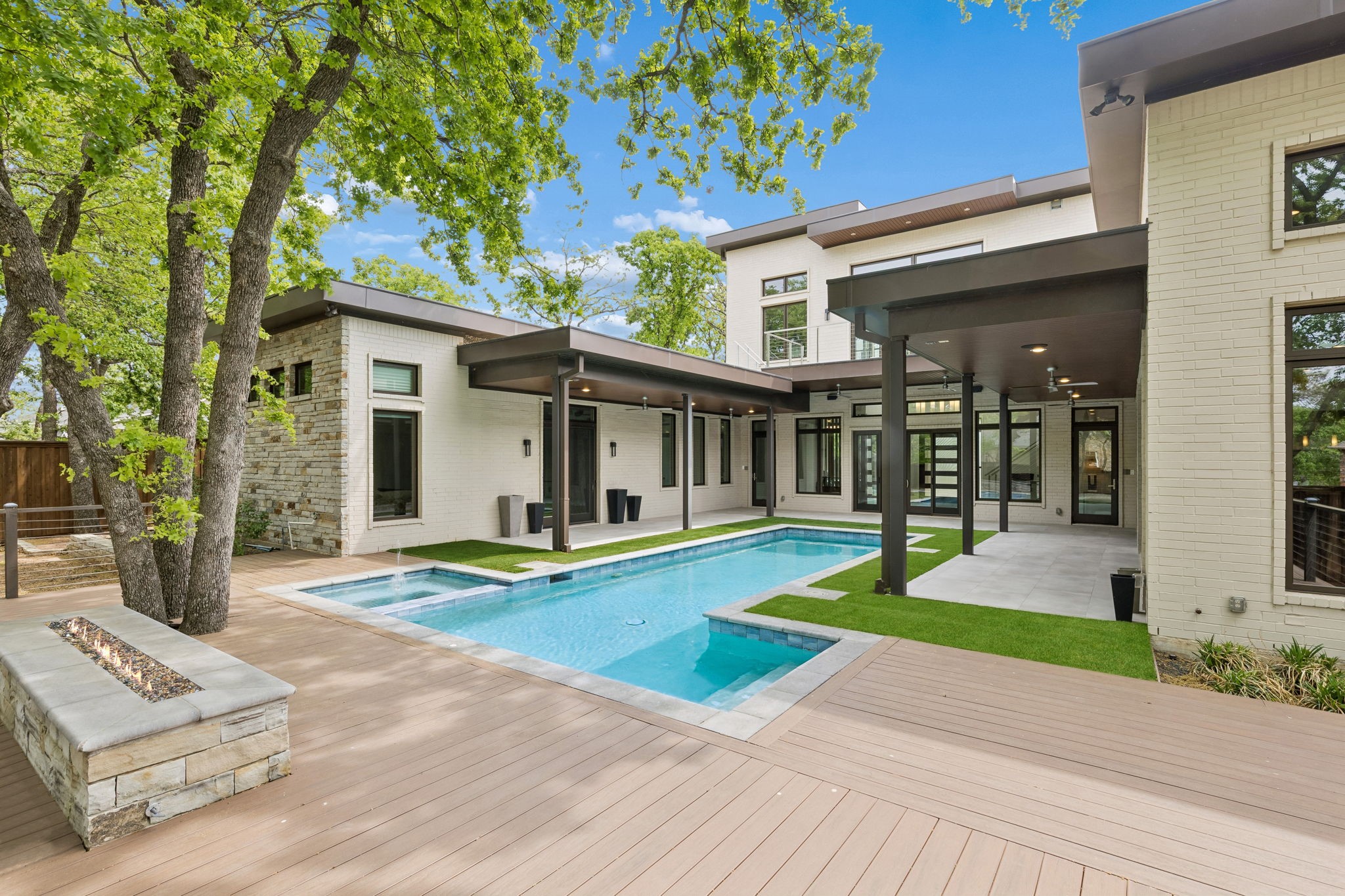 548 Oak Grove Lane Coppell TX 75019