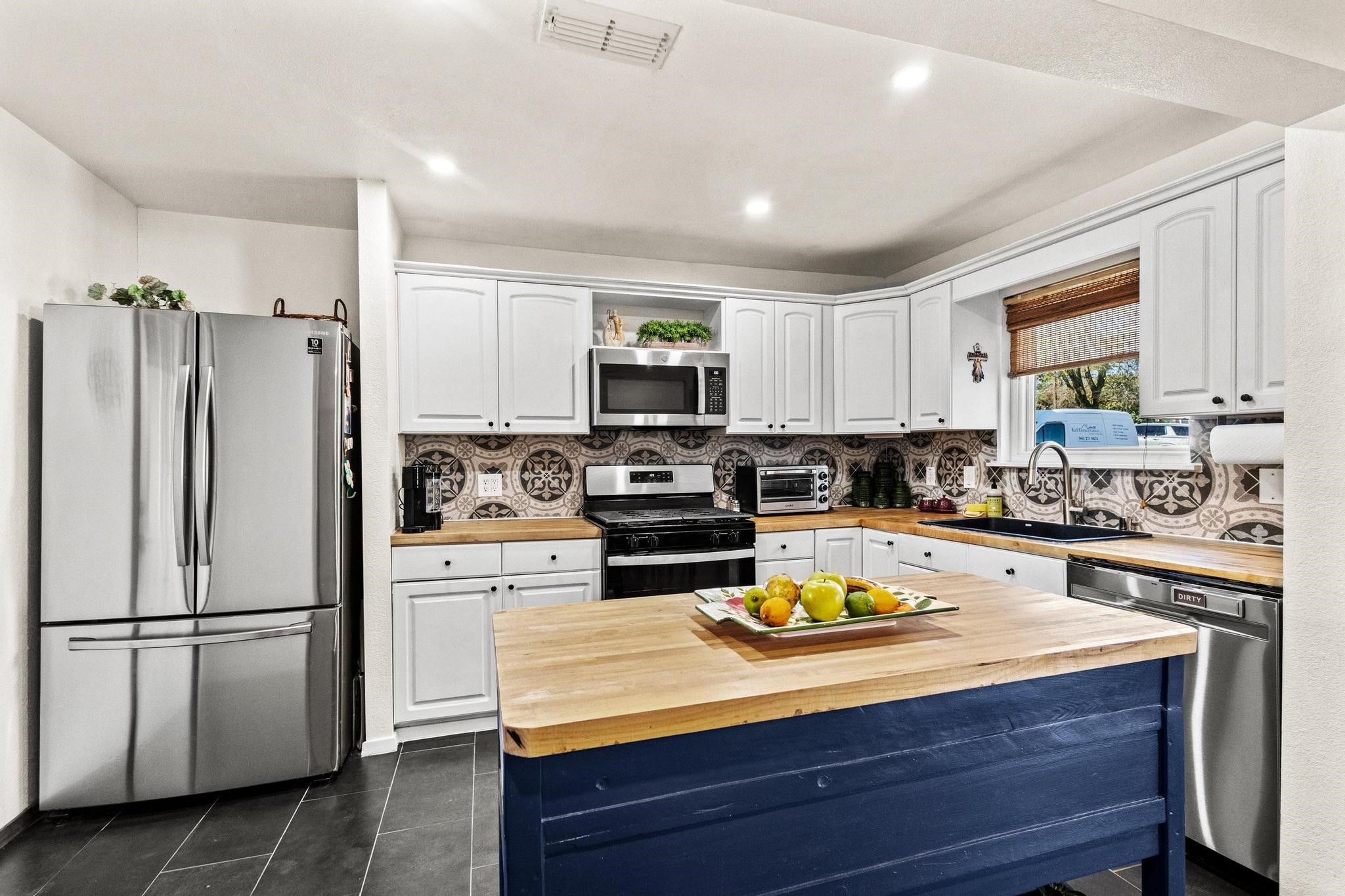 422 W Acheson Denison TX 75020