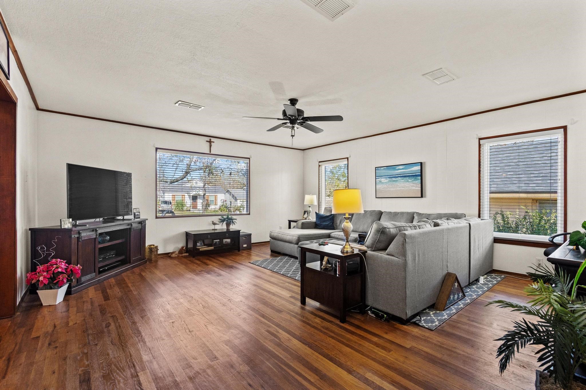 422 W Acheson Denison TX 75020