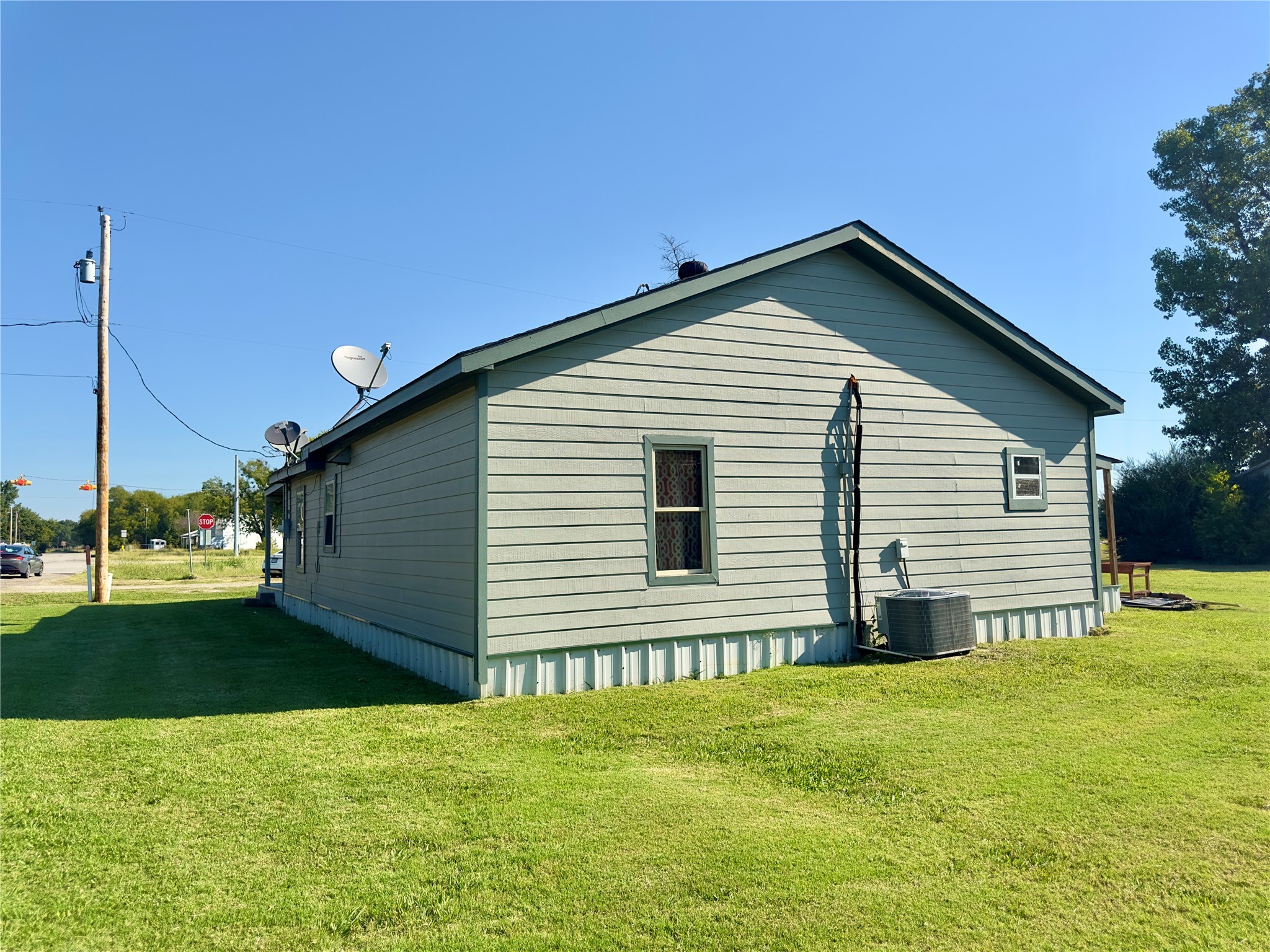 200 E South Street Trenton TX 75490