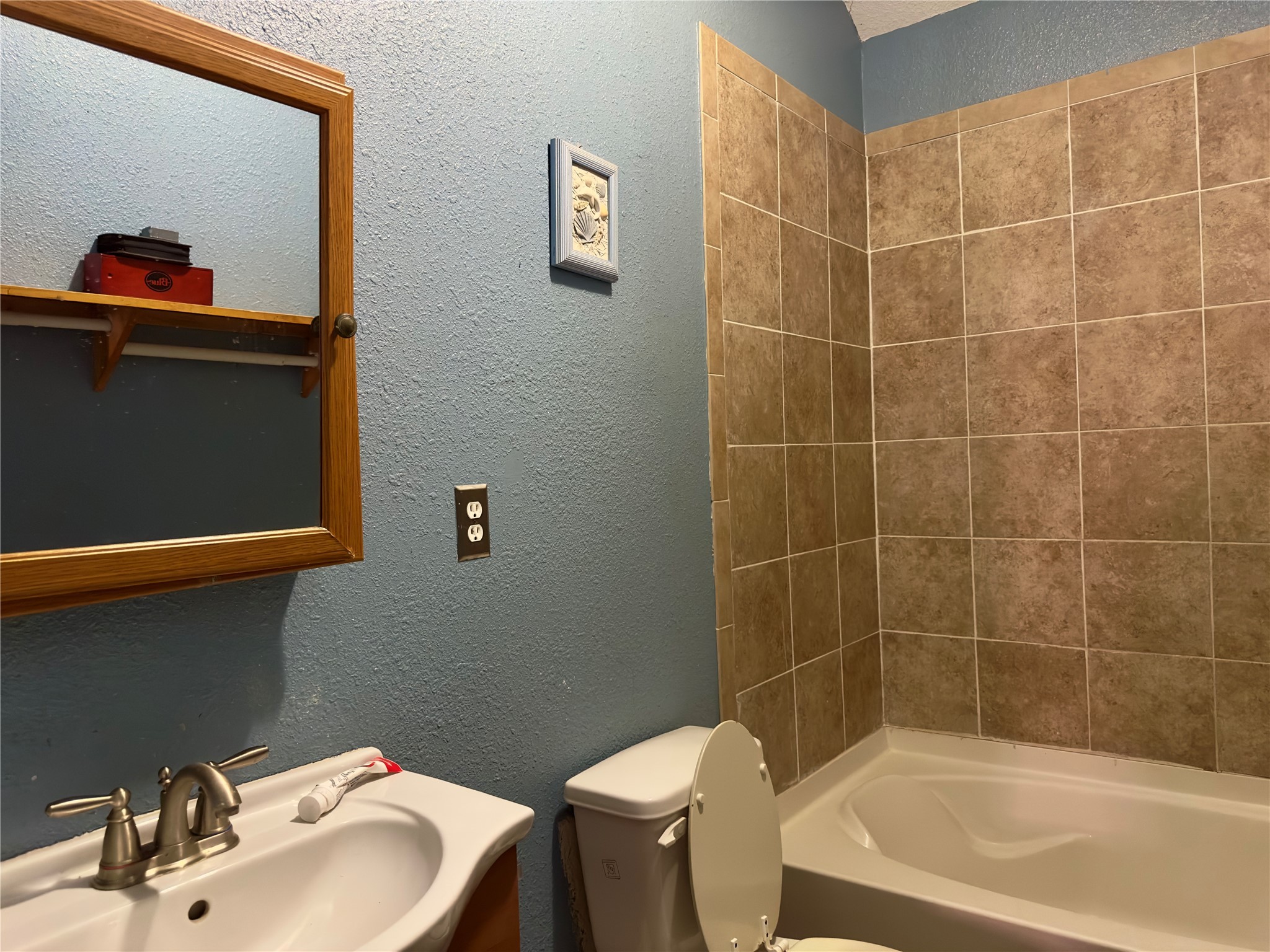 200 E South Street Trenton TX 75490