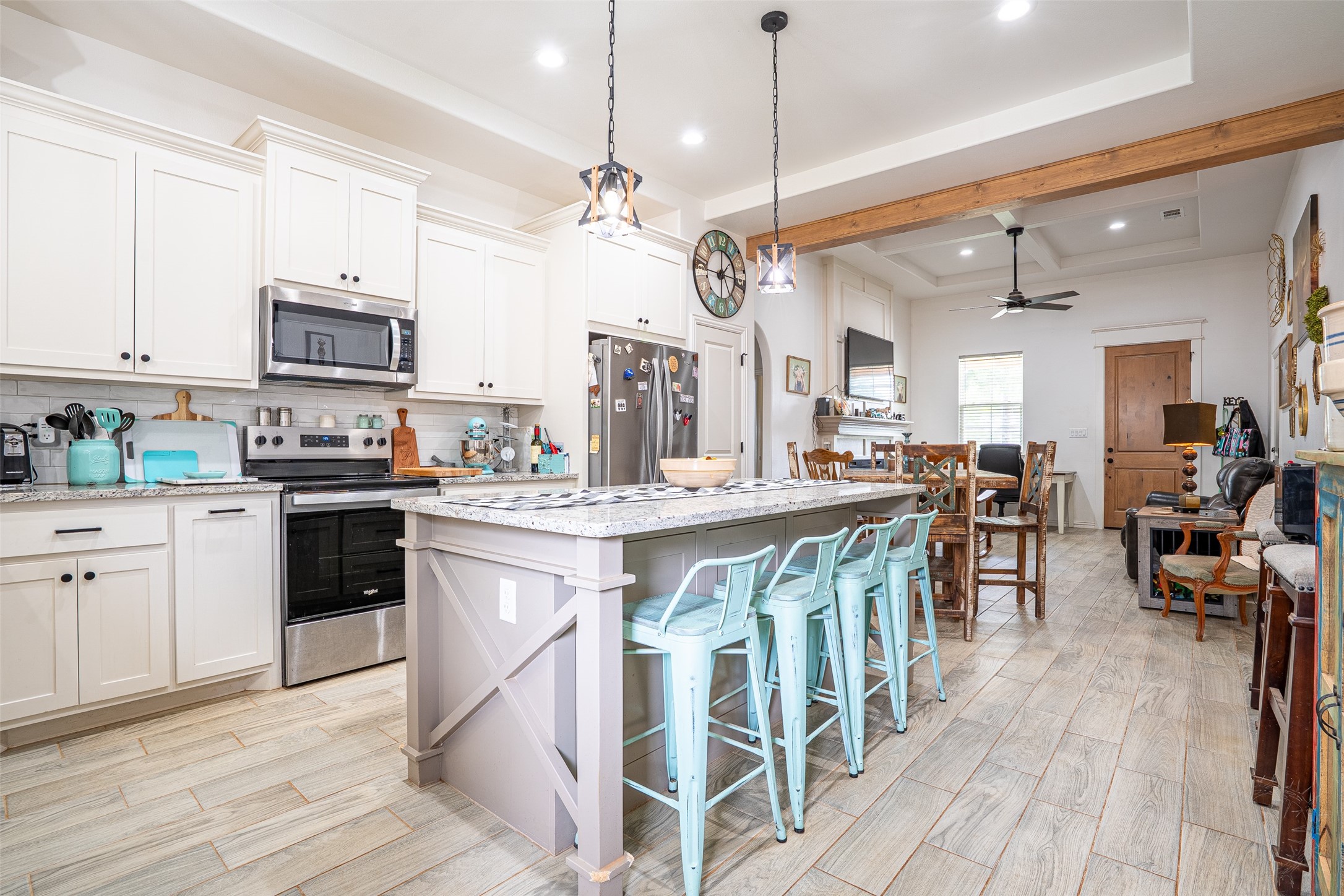5900 S Lakeside Hills Court Granbury TX 76048