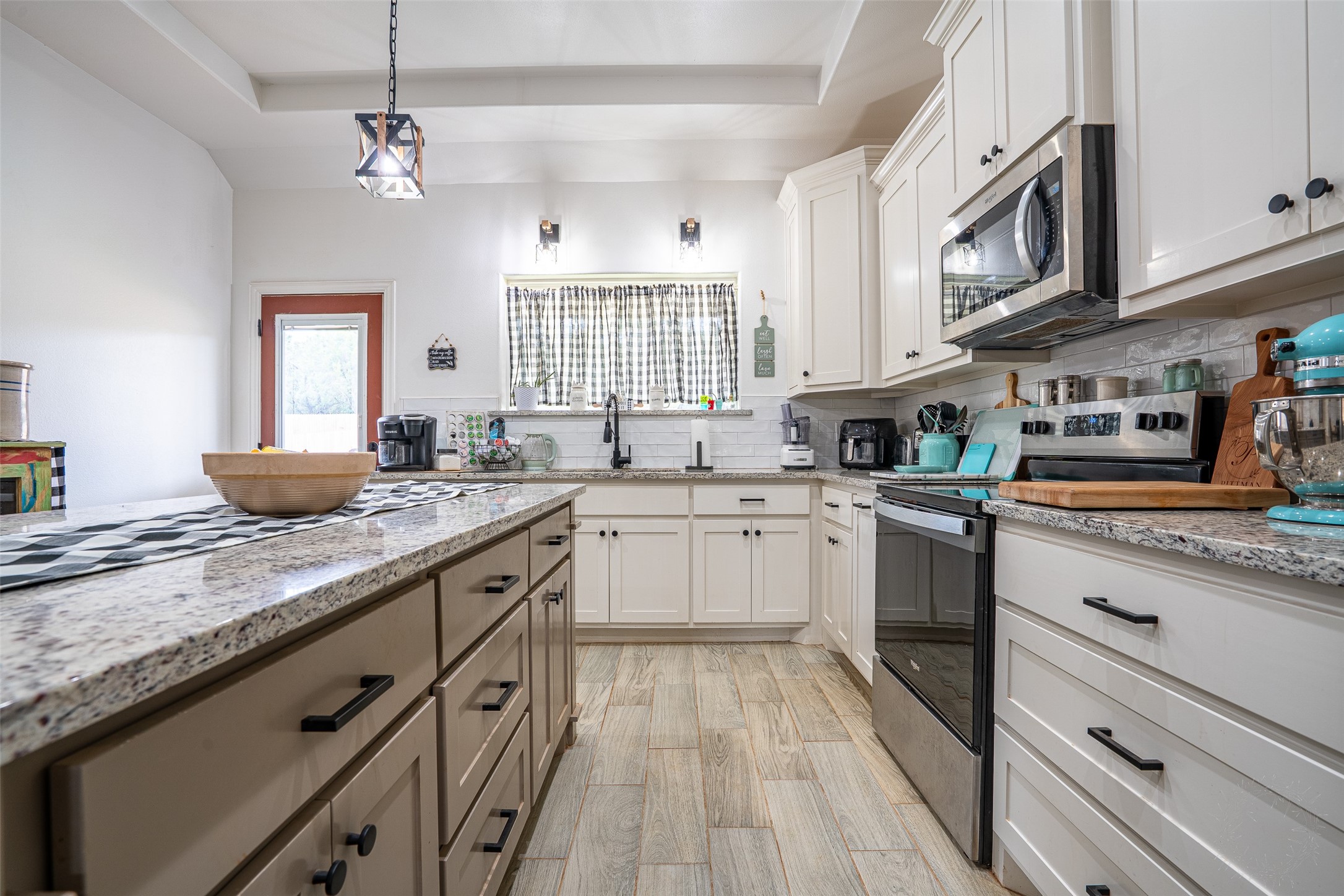 5900 S Lakeside Hills Court Granbury TX 76048