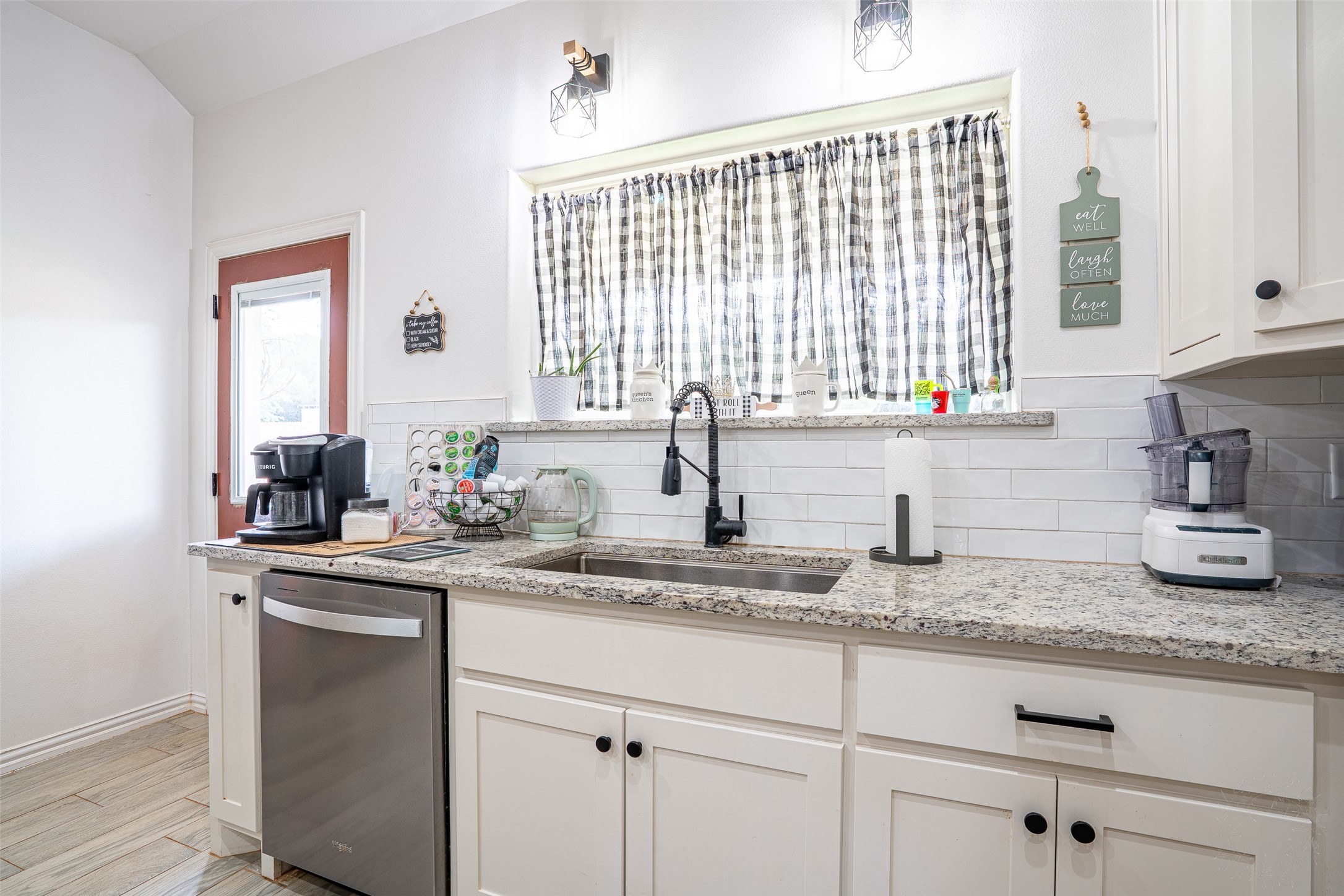 5900 S Lakeside Hills Court Granbury TX 76048