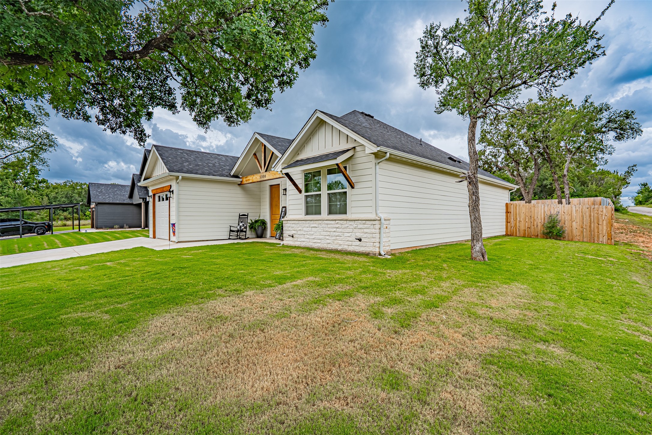 5900 S Lakeside Hills Court Granbury TX 76048