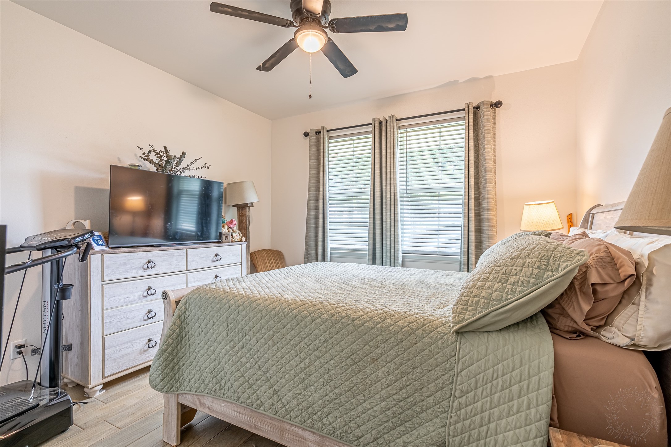 5900 S Lakeside Hills Court Granbury TX 76048
