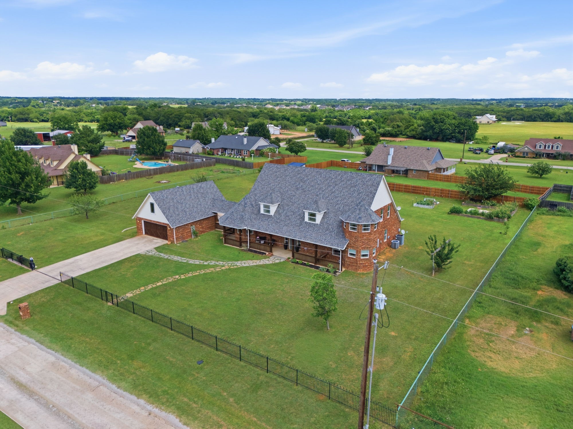 250 Newfield Lane Springtown TX 76082