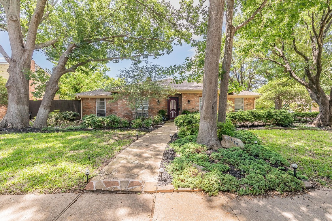 2436 Heather Hill Lane Plano TX 75075