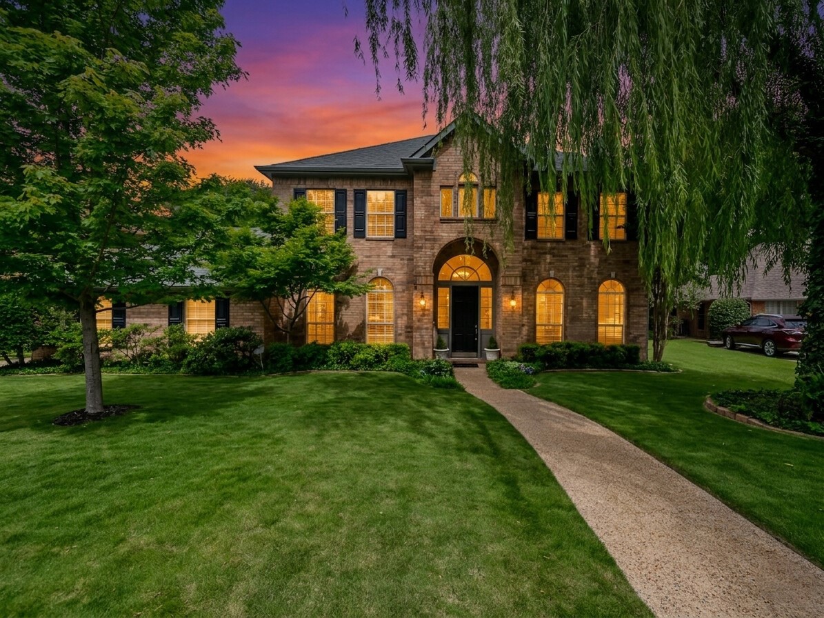 2704 Lakesedge Drive Mckinney TX 75072