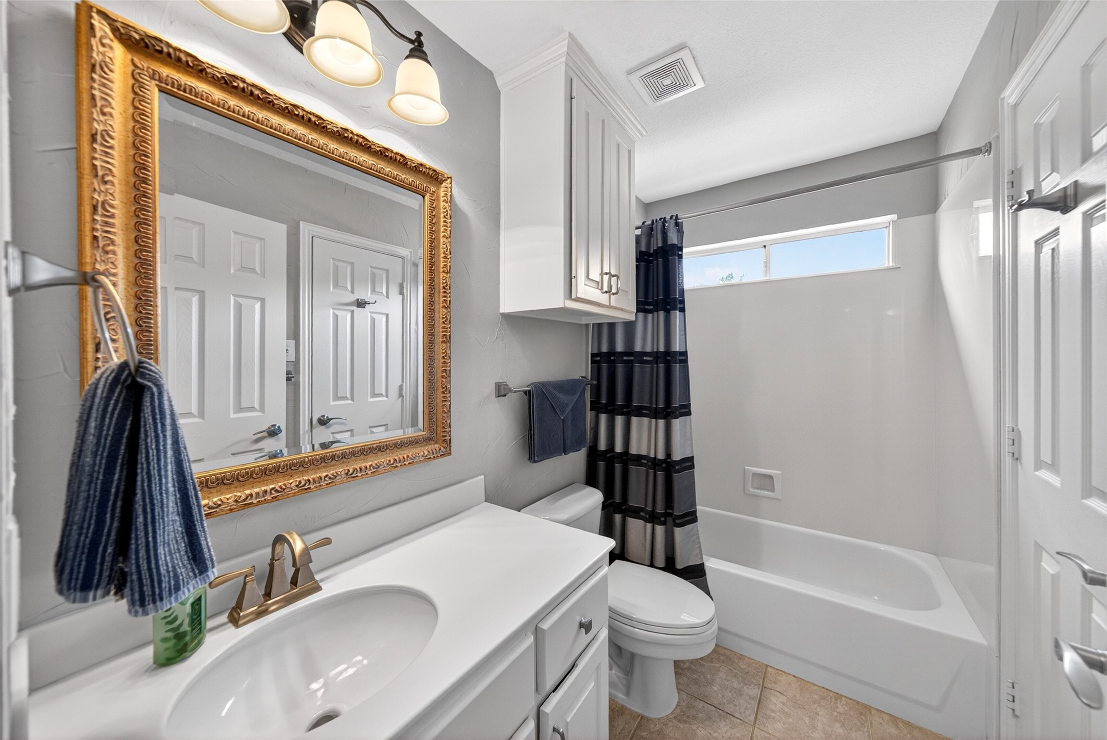 2704 Lakesedge Drive Mckinney TX 75072