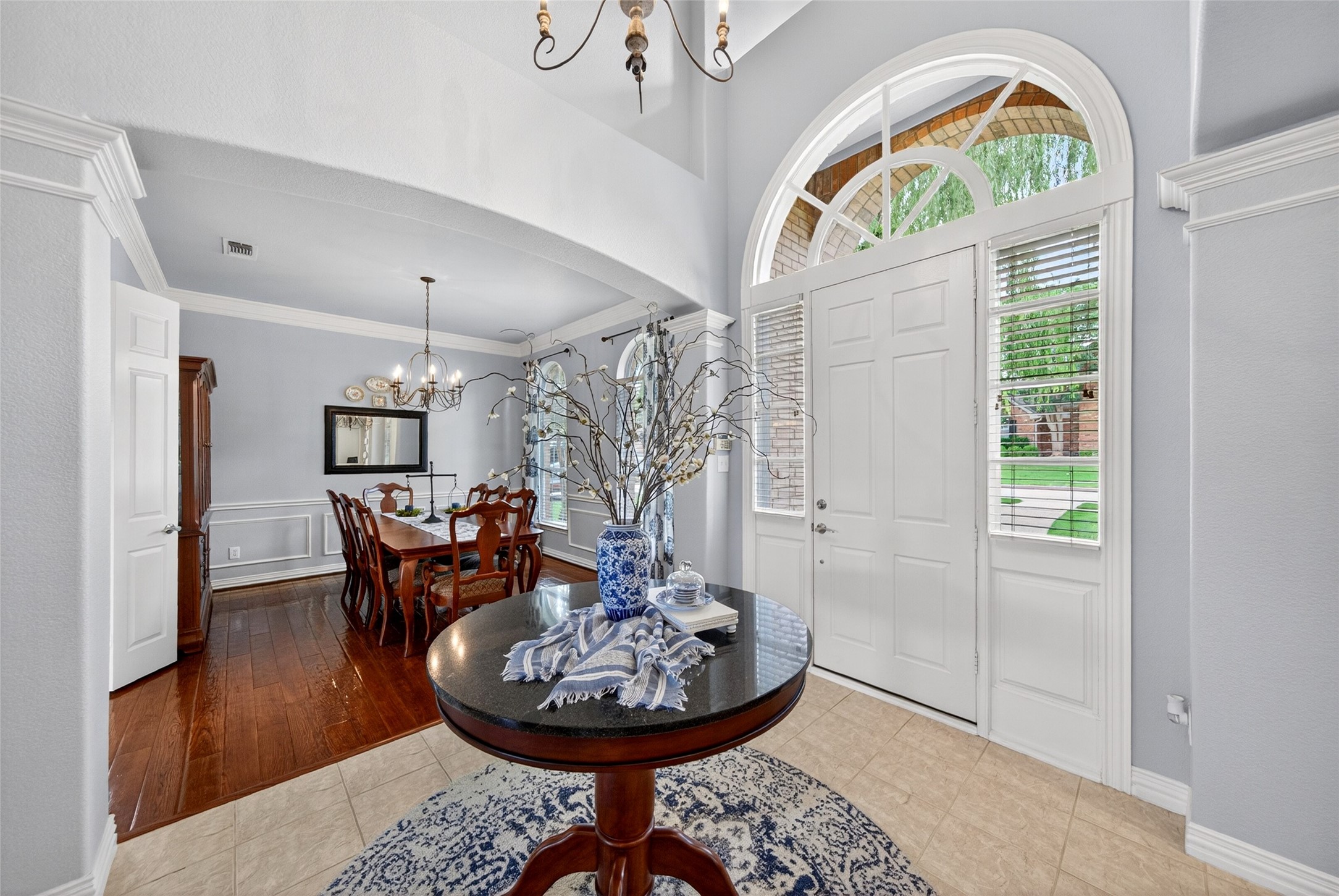 2704 Lakesedge Drive Mckinney TX 75072