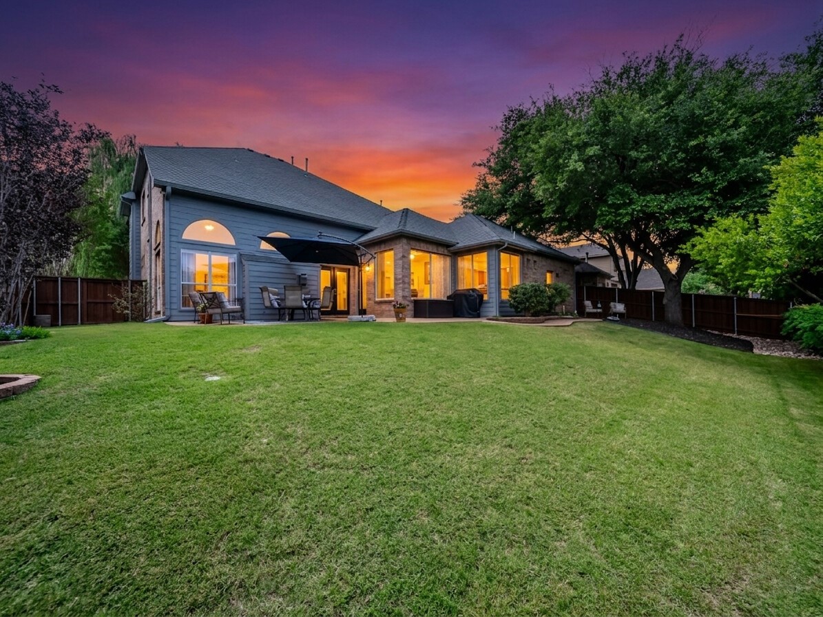 2704 Lakesedge Drive Mckinney TX 75072
