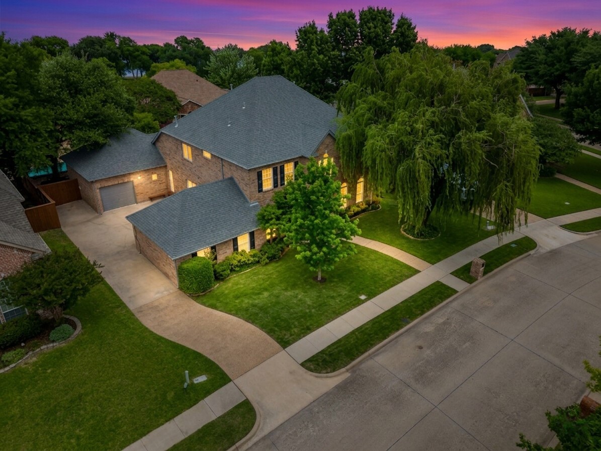 2704 Lakesedge Drive Mckinney TX 75072