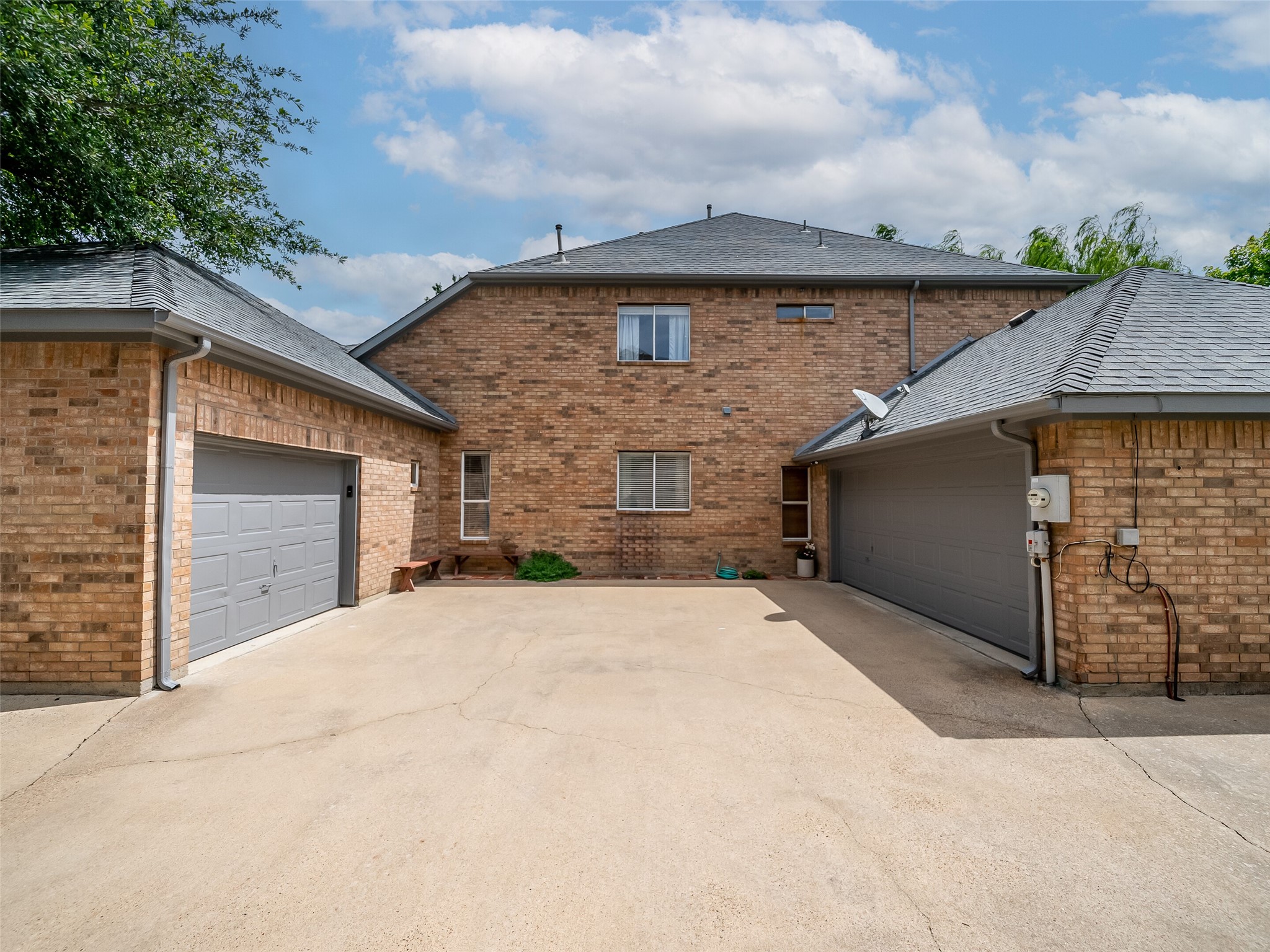 2704 Lakesedge Drive Mckinney TX 75072
