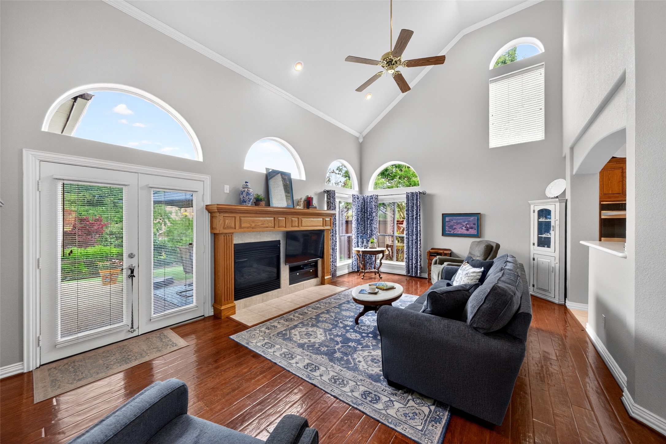 2704 Lakesedge Drive Mckinney TX 75072