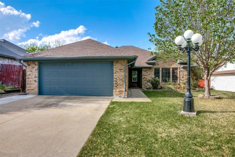 1008 Parkhill Avenue Saginaw TX 76179