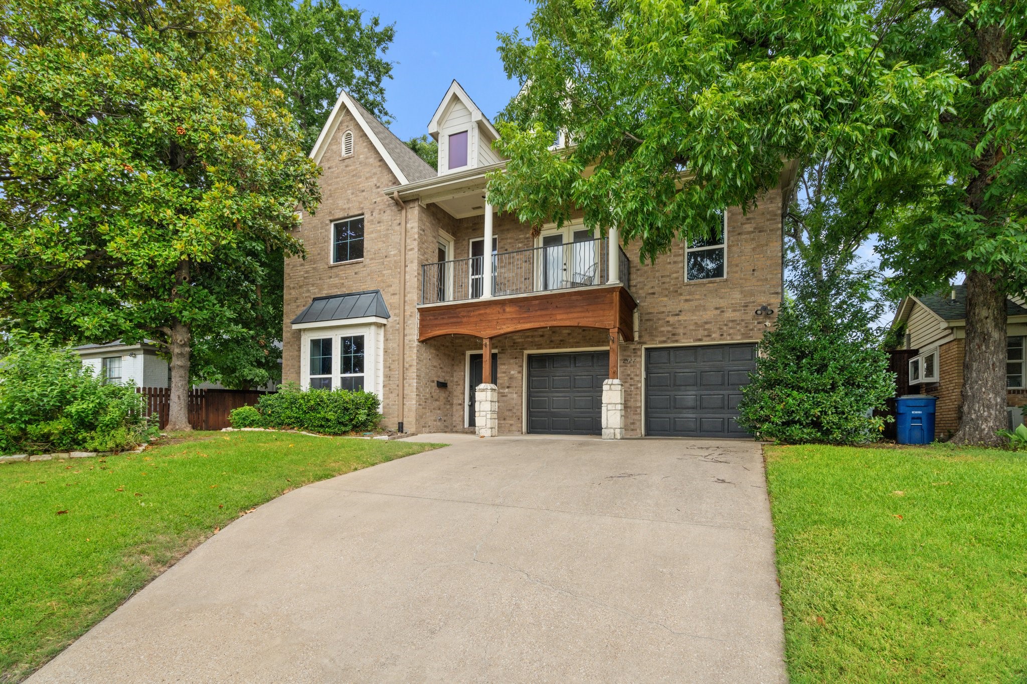 2527 Amelia Street Dallas TX 75235