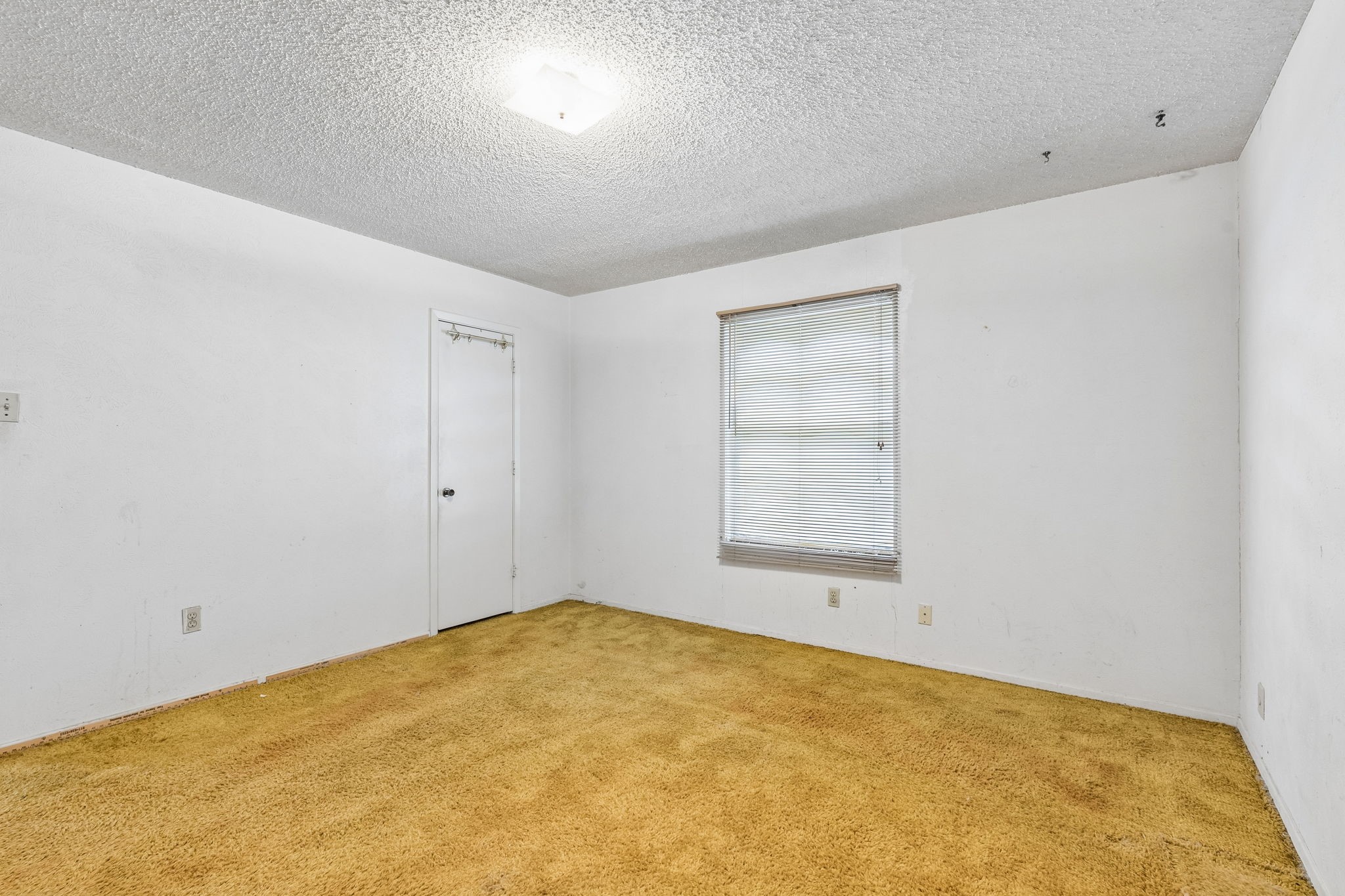 122 Cimarron Lane Arlington TX 76014