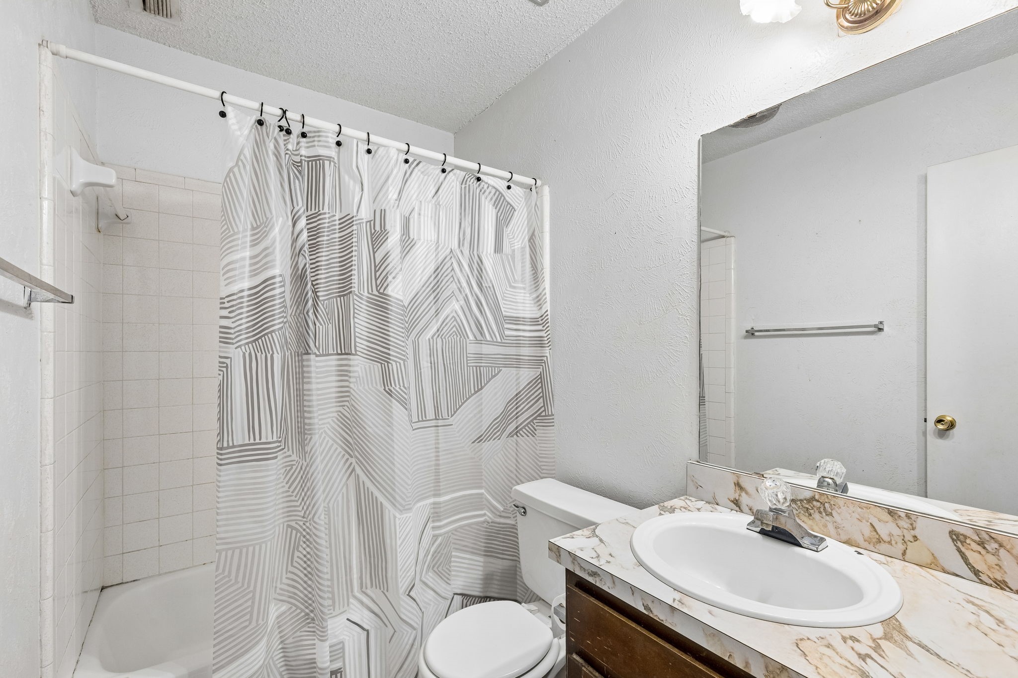 122 Cimarron Lane Arlington TX 76014