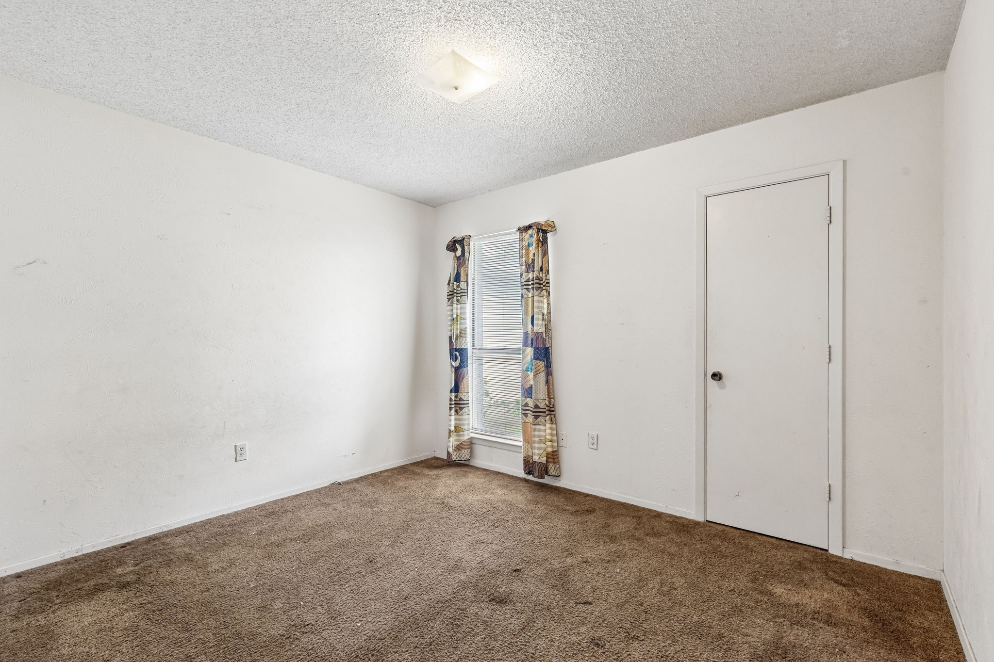 122 Cimarron Lane Arlington TX 76014