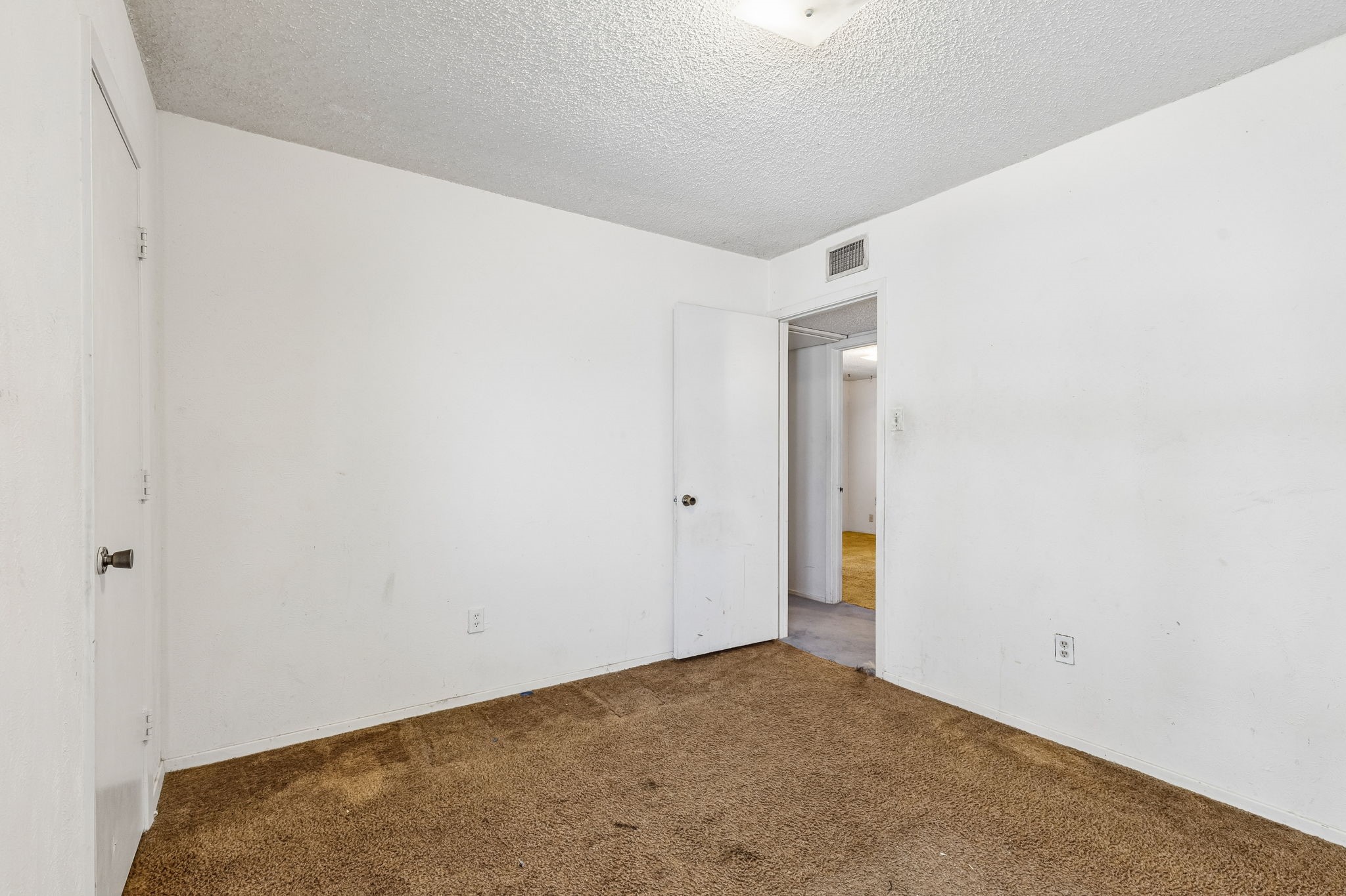 122 Cimarron Lane Arlington TX 76014