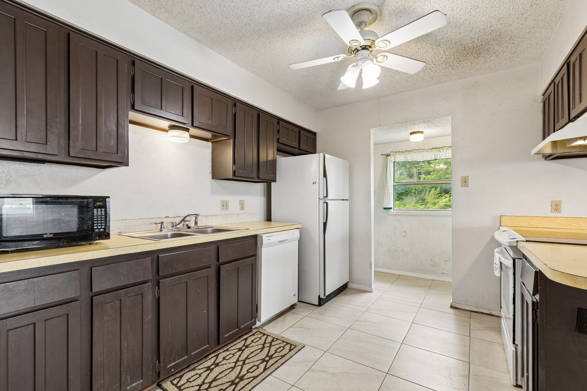 122 Cimarron Lane Arlington TX 76014