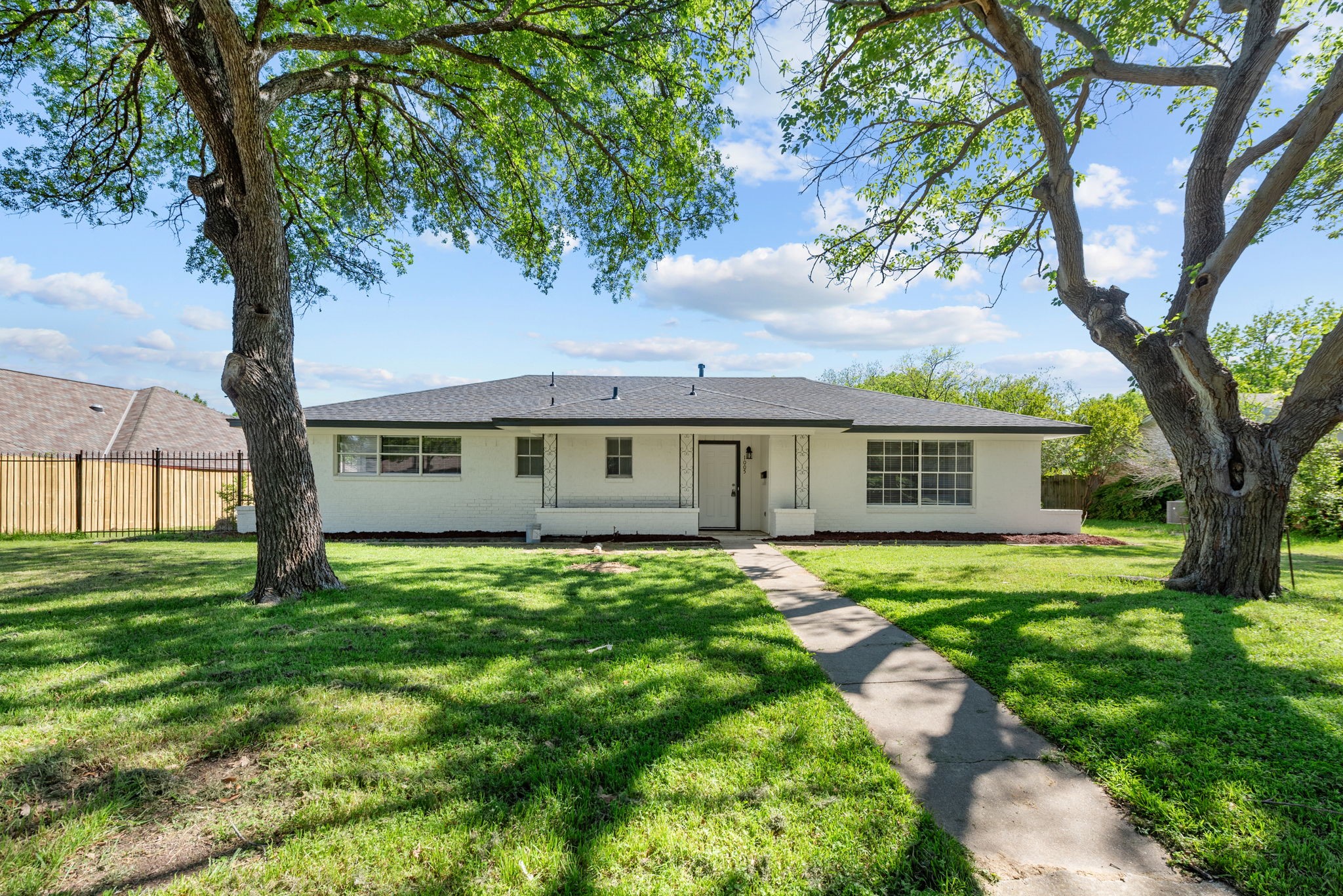 1005 Roman Road Grand Prairie TX 75050