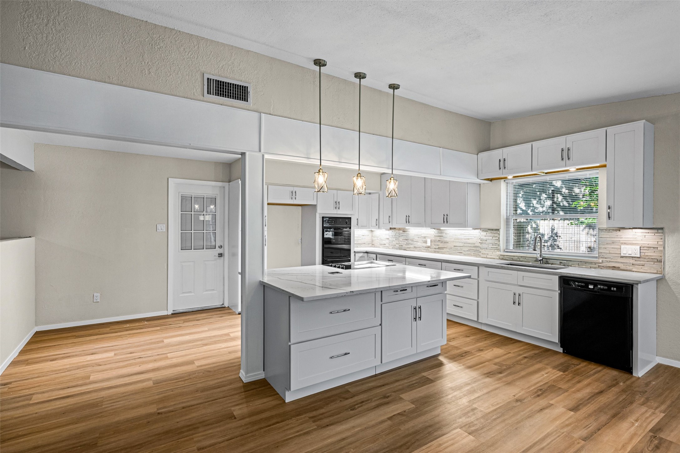 7521 Susan Court North Richland Hills TX 76180
