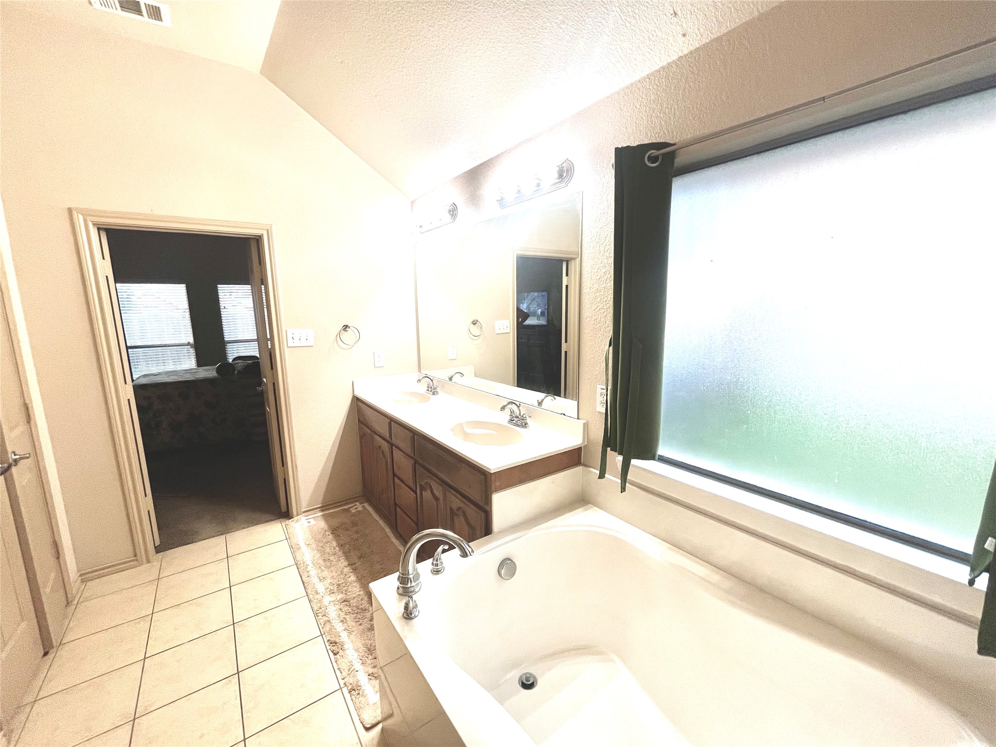 1113 Devonshire Drive Glenn Heights TX 75154