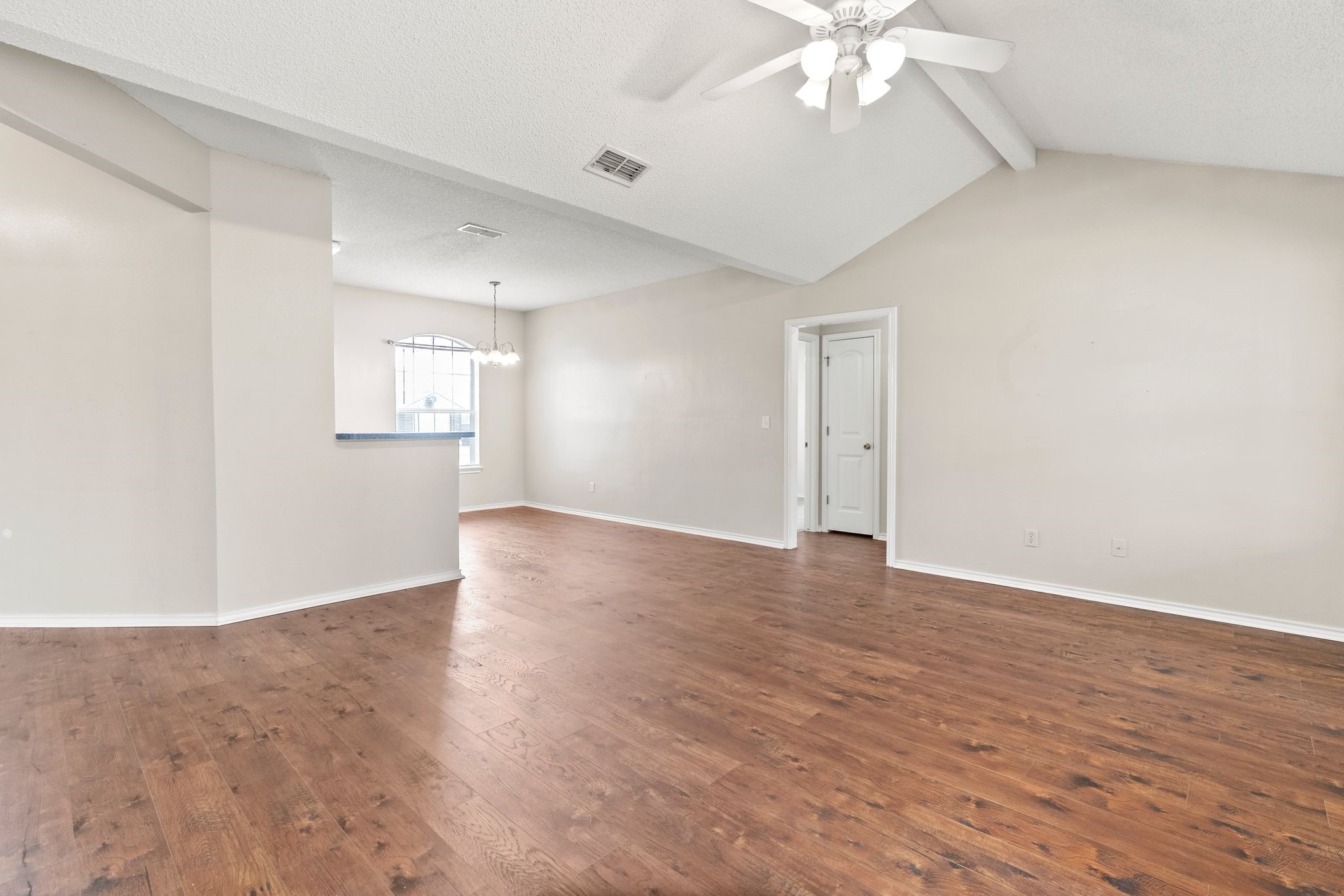 904 Roseanne Drive Commerce TX 75428