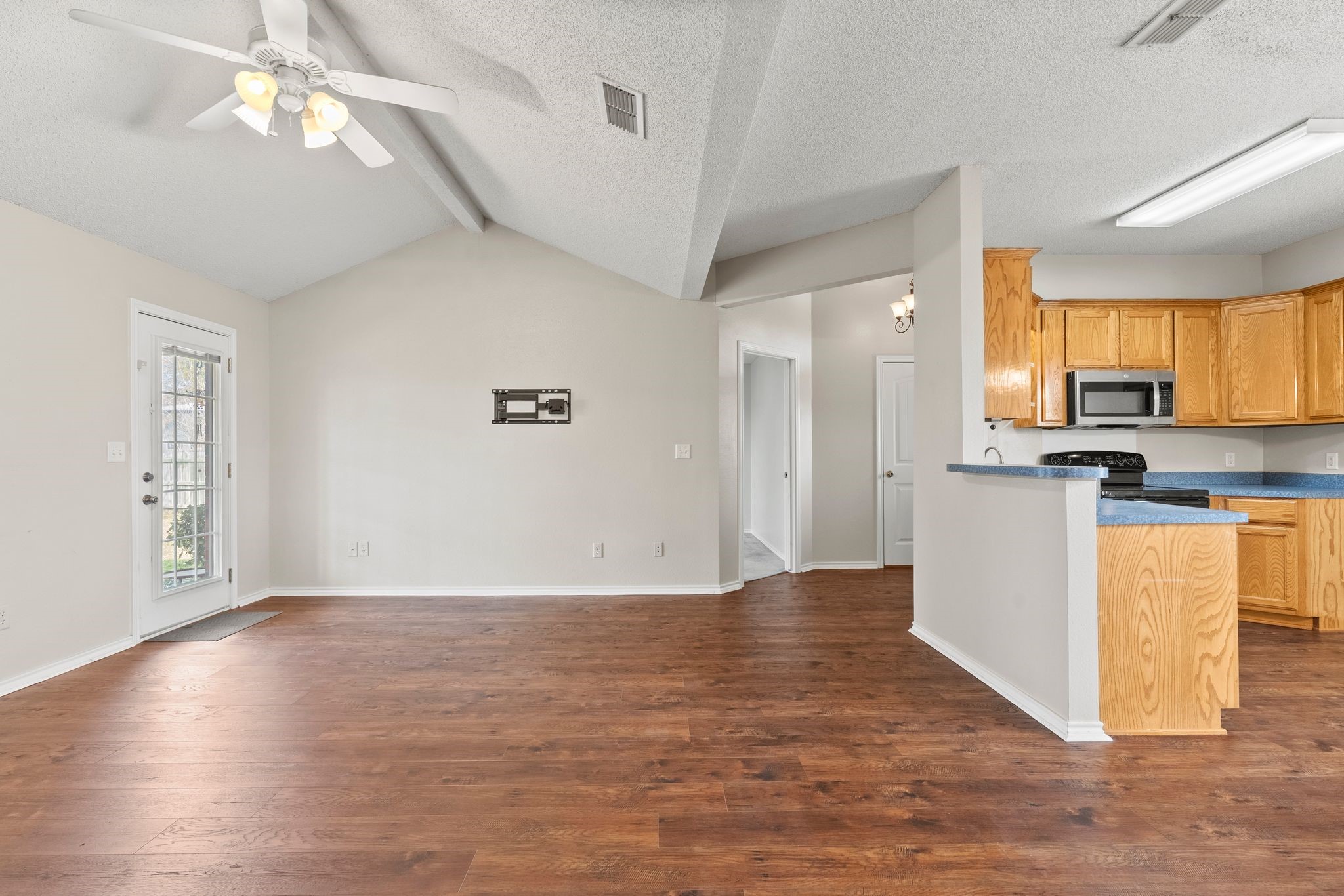 904 Roseanne Drive Commerce TX 75428