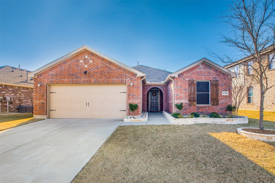 2716 Ryder Lane Aubrey TX 76227