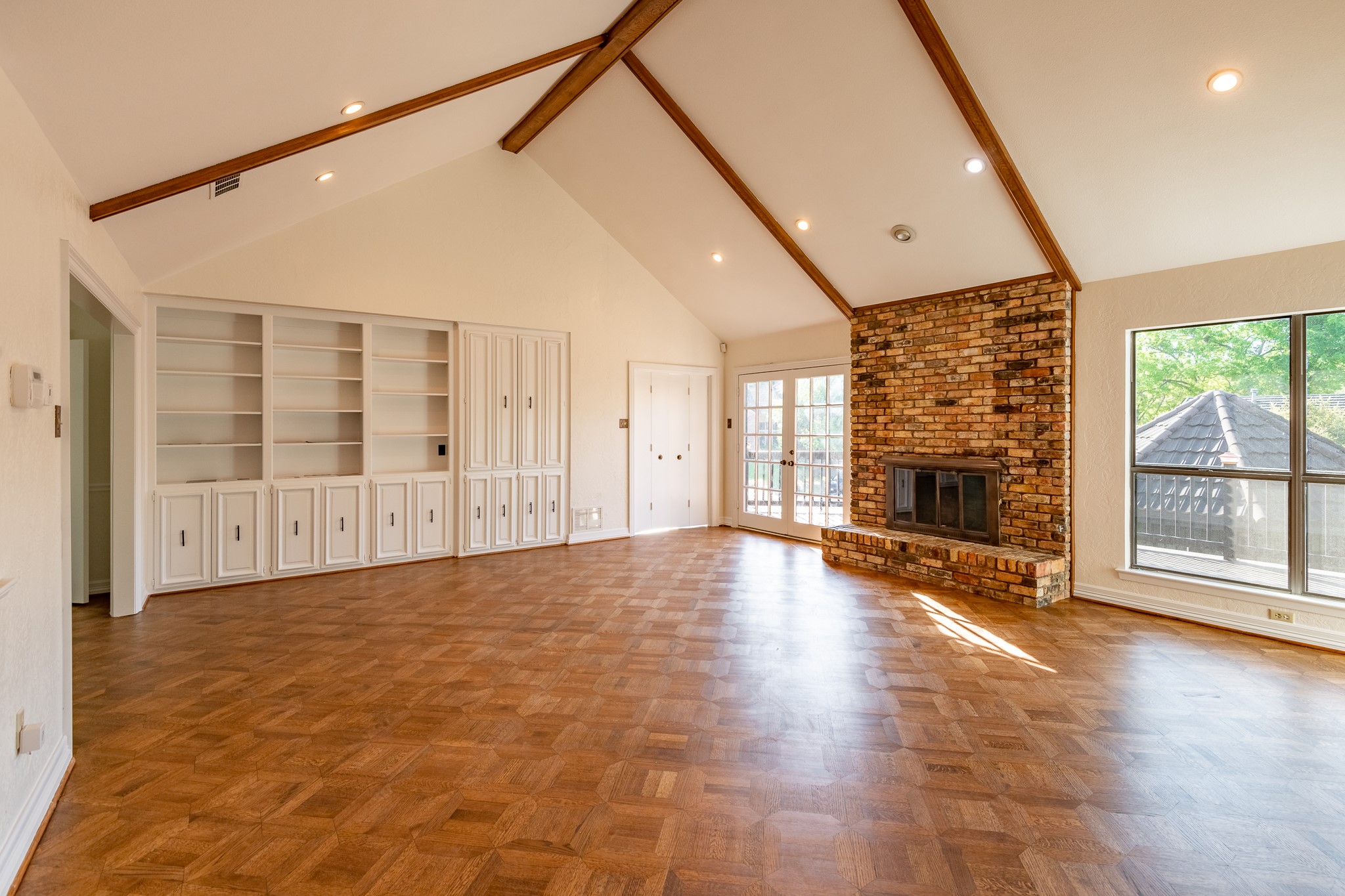 500 La Paz Court Irving TX 75062