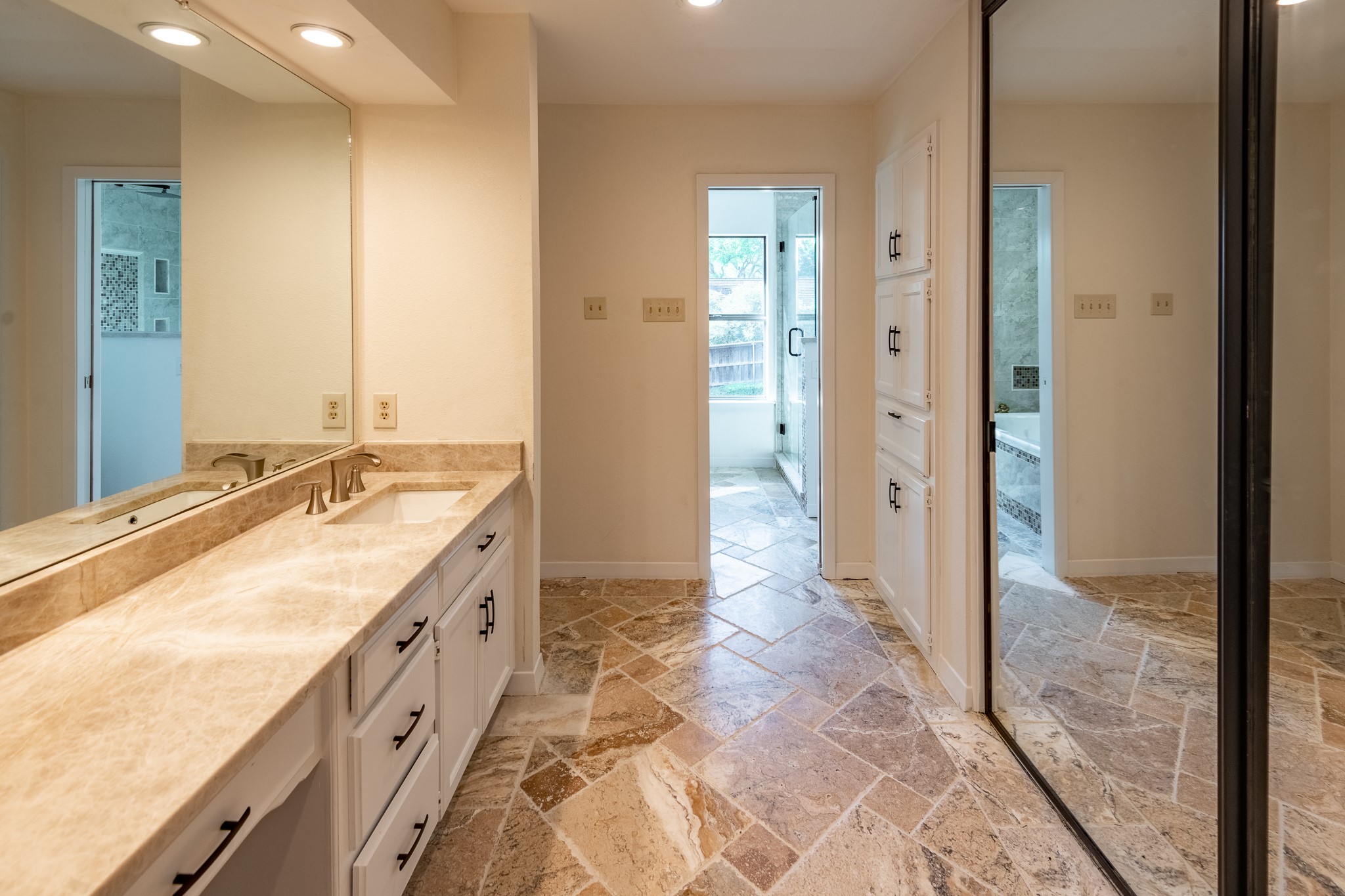500 La Paz Court Irving TX 75062