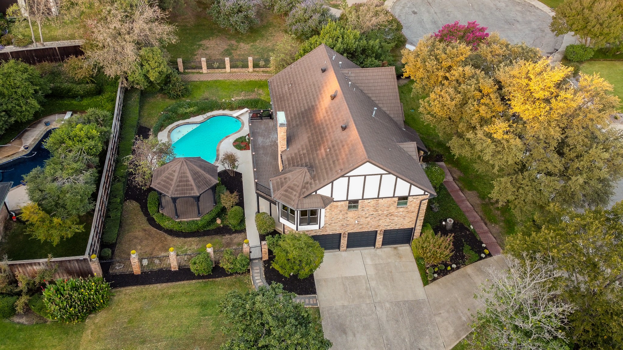 500 La Paz Court Irving TX 75062