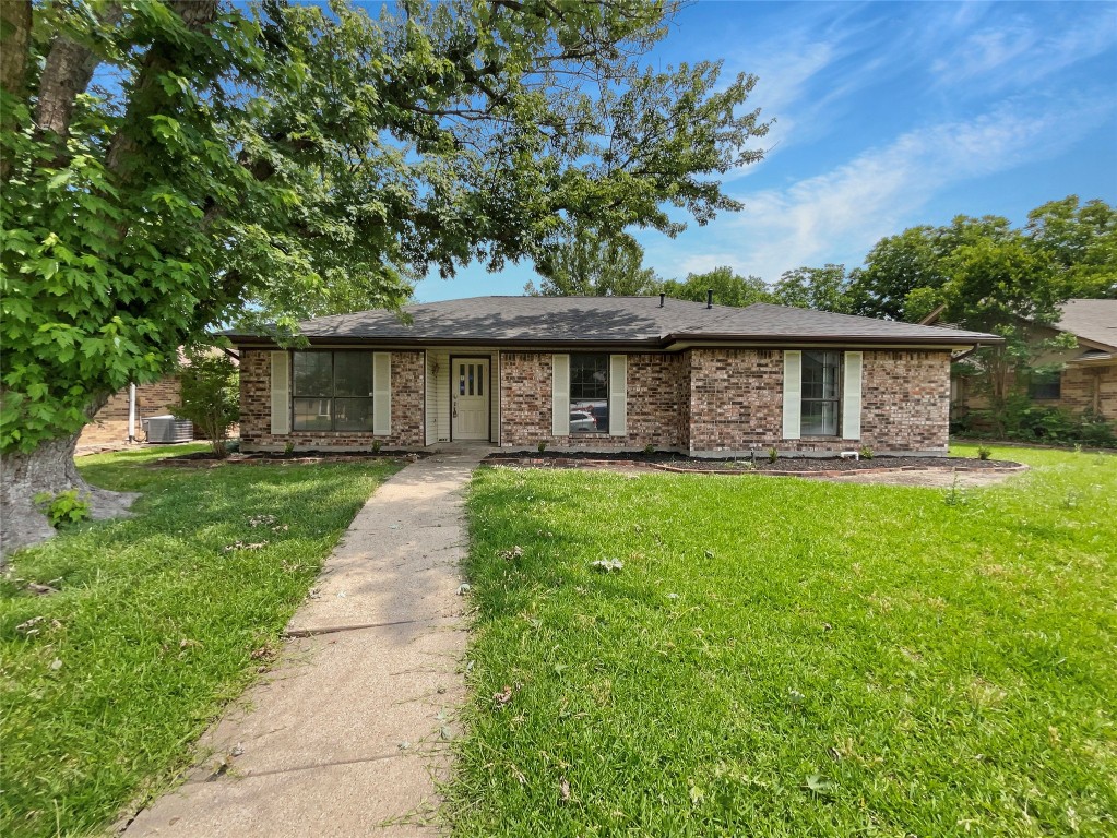 138 Ridgegate Drive Garland TX 75040