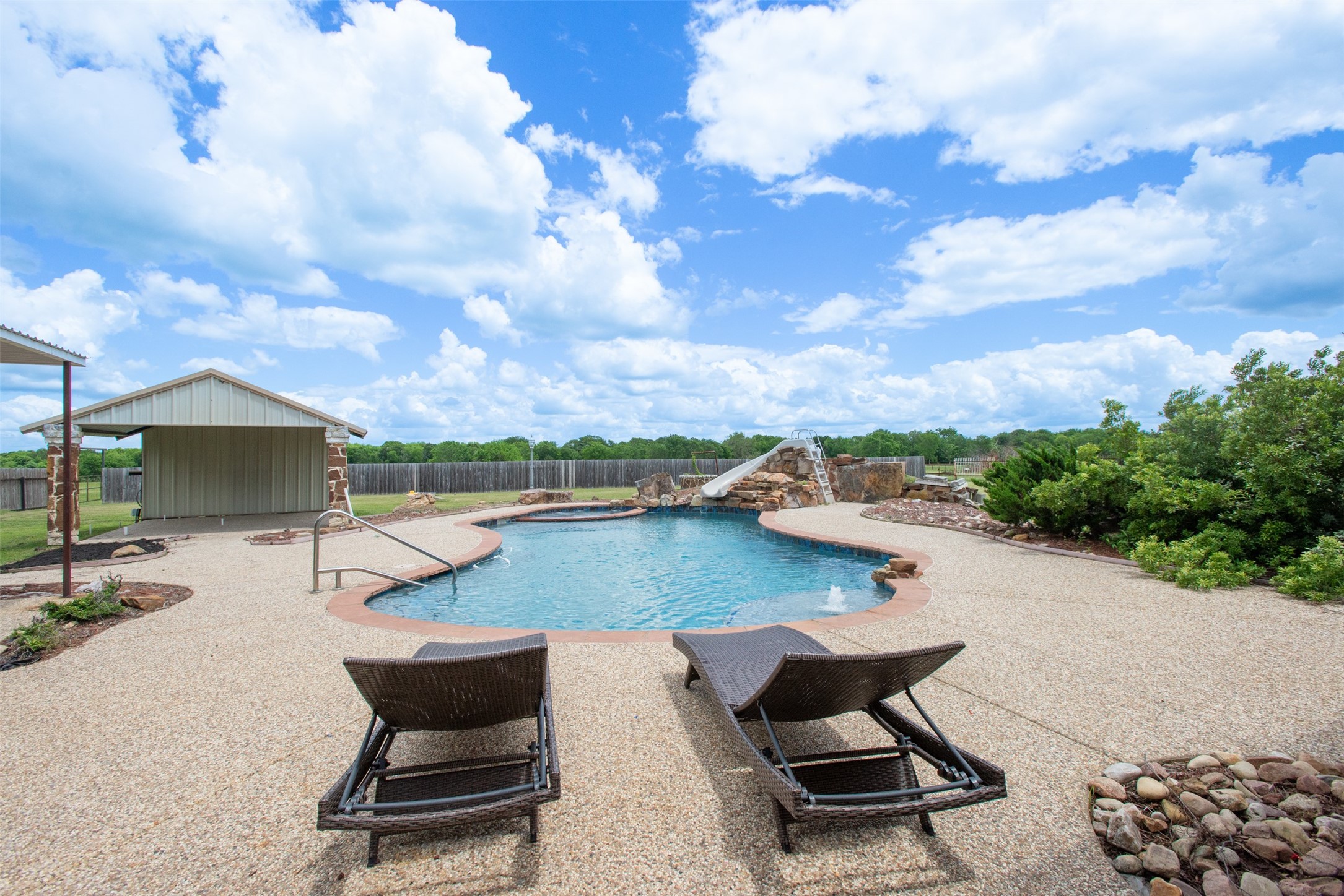12485 County Road 4037 Kemp TX 75143