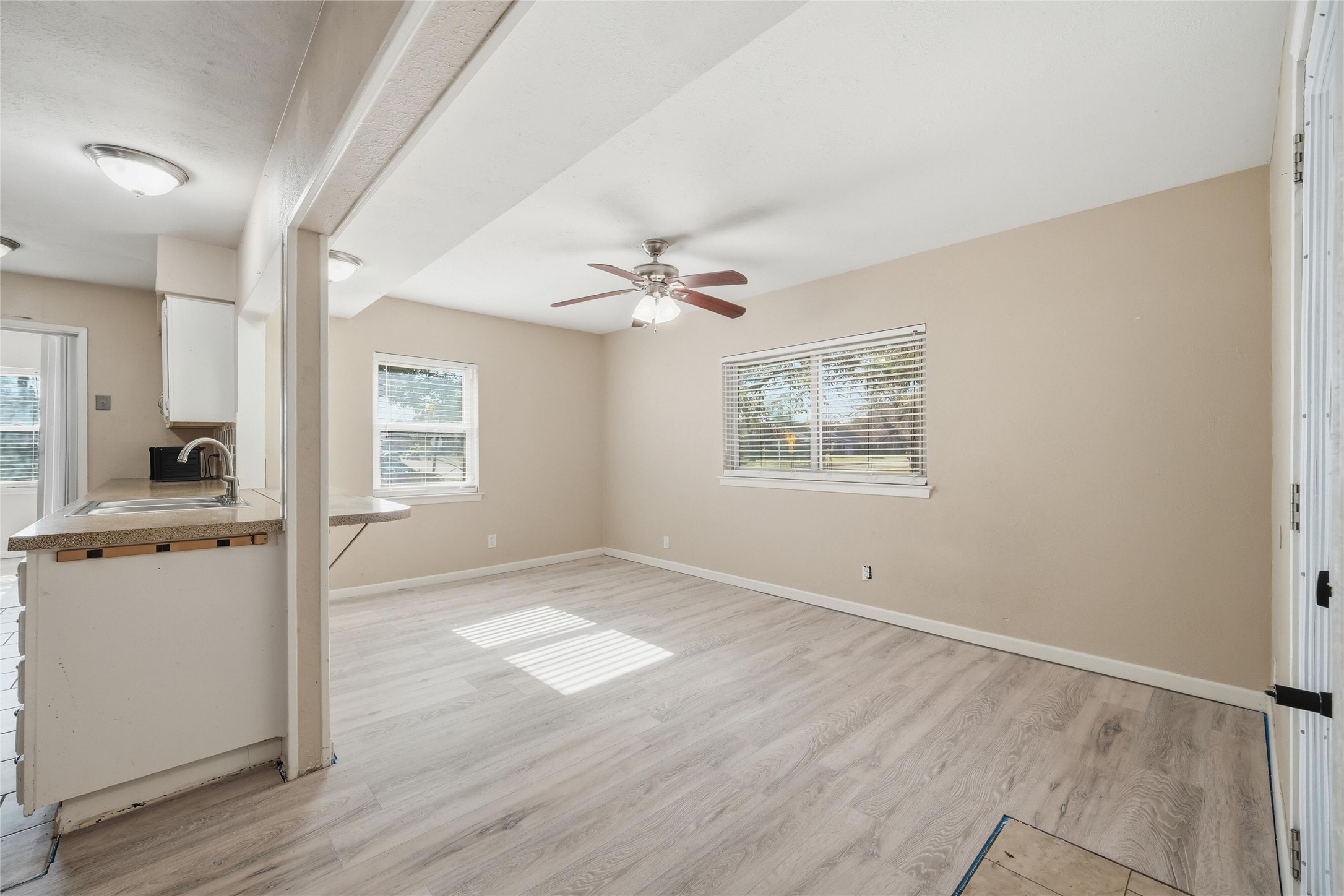 1501 Meandering Way Garland TX 75040