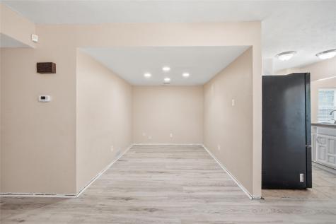 1501 Meandering Way Garland TX 75040